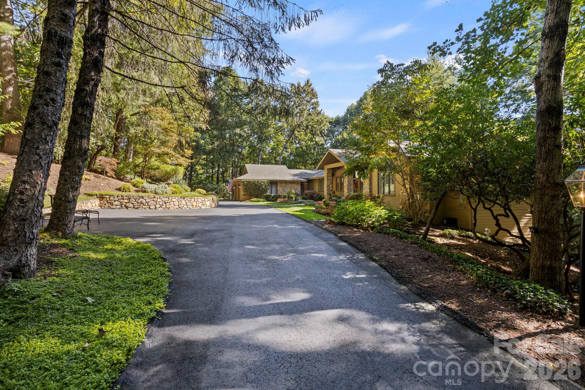 308 Kenmure Drive Property Photo 48