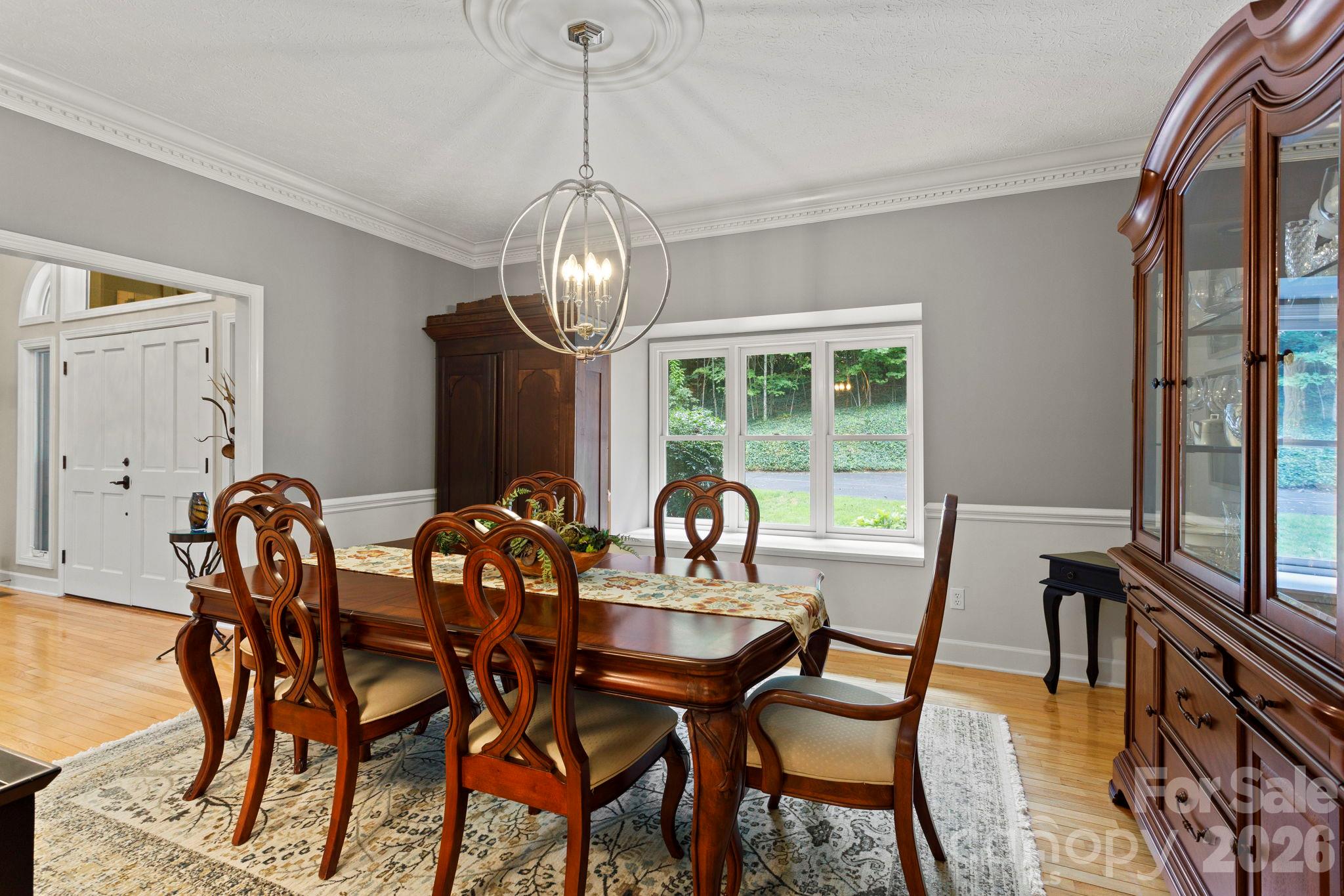 324 Kenmure Drive Property Photo 13