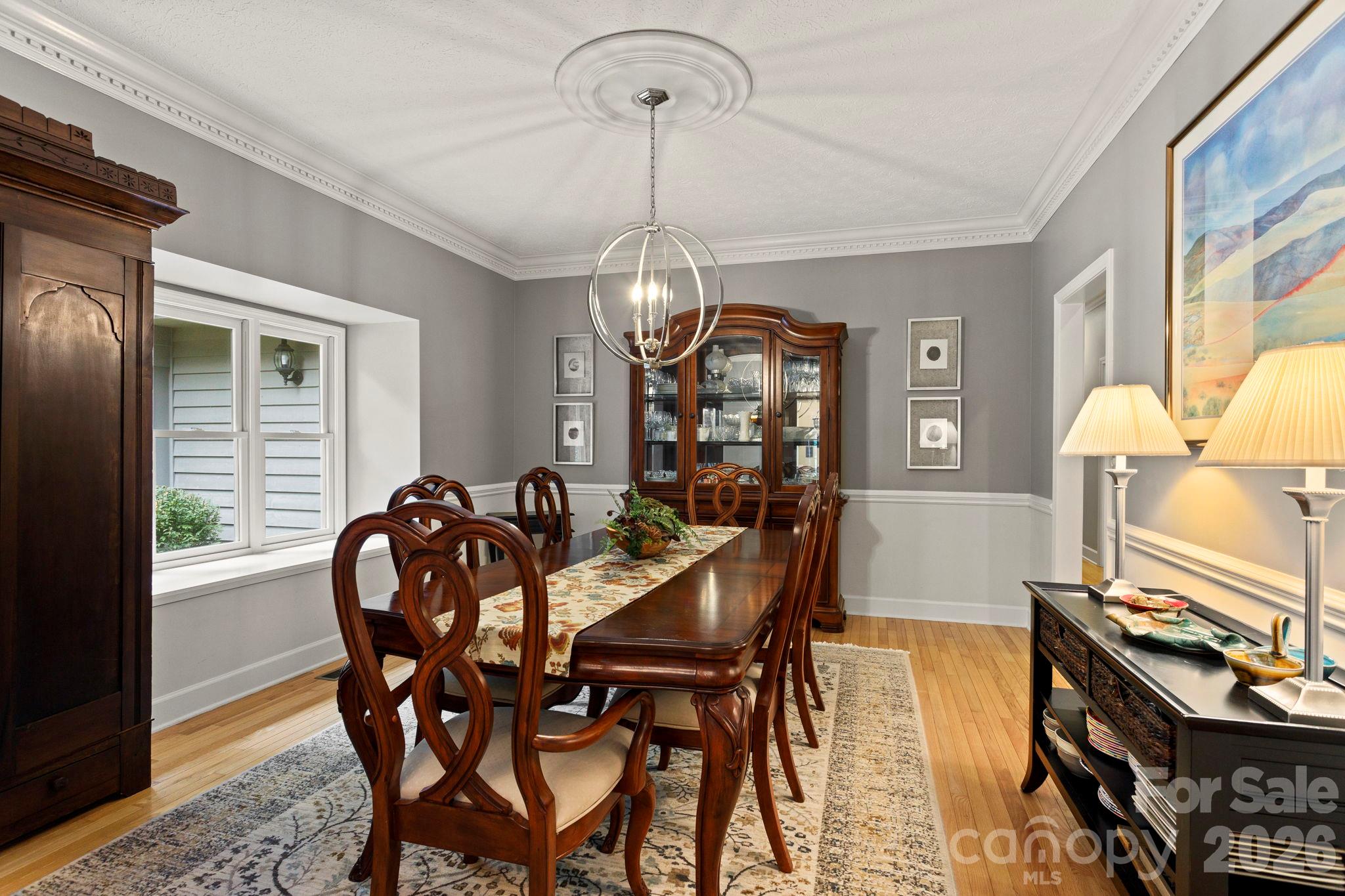 324 Kenmure Drive Property Photo 14