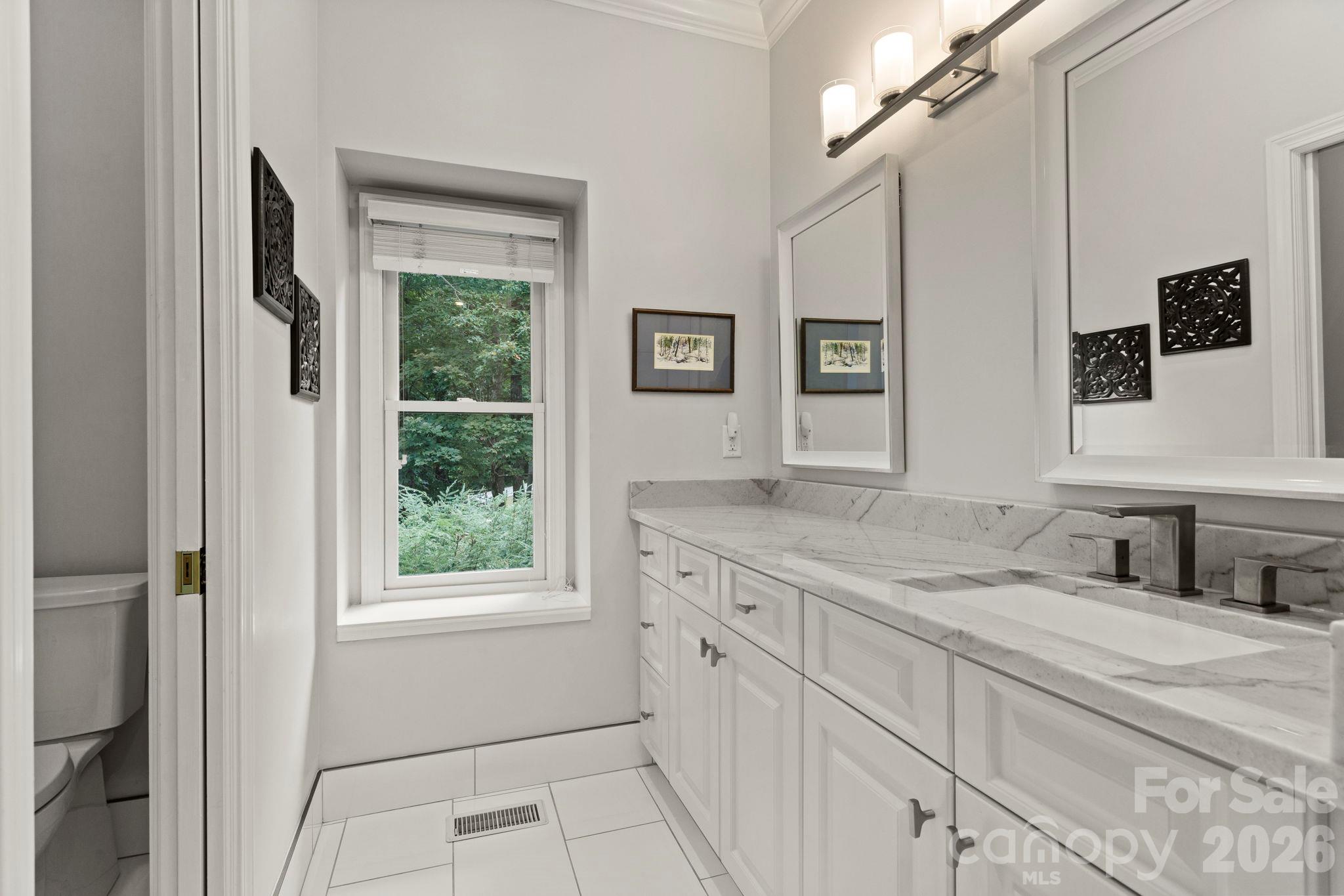 324 Kenmure Drive Property Photo 19