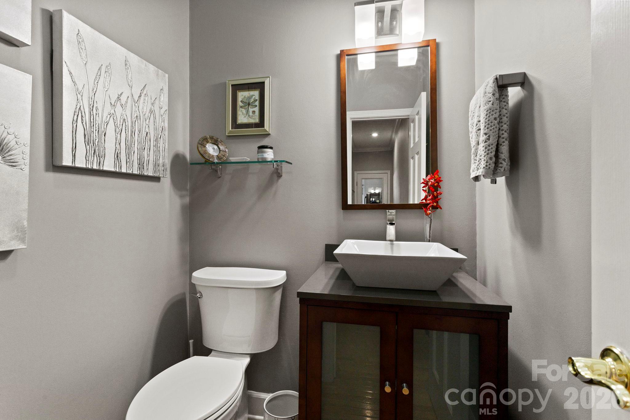 324 Kenmure Drive Property Photo 22