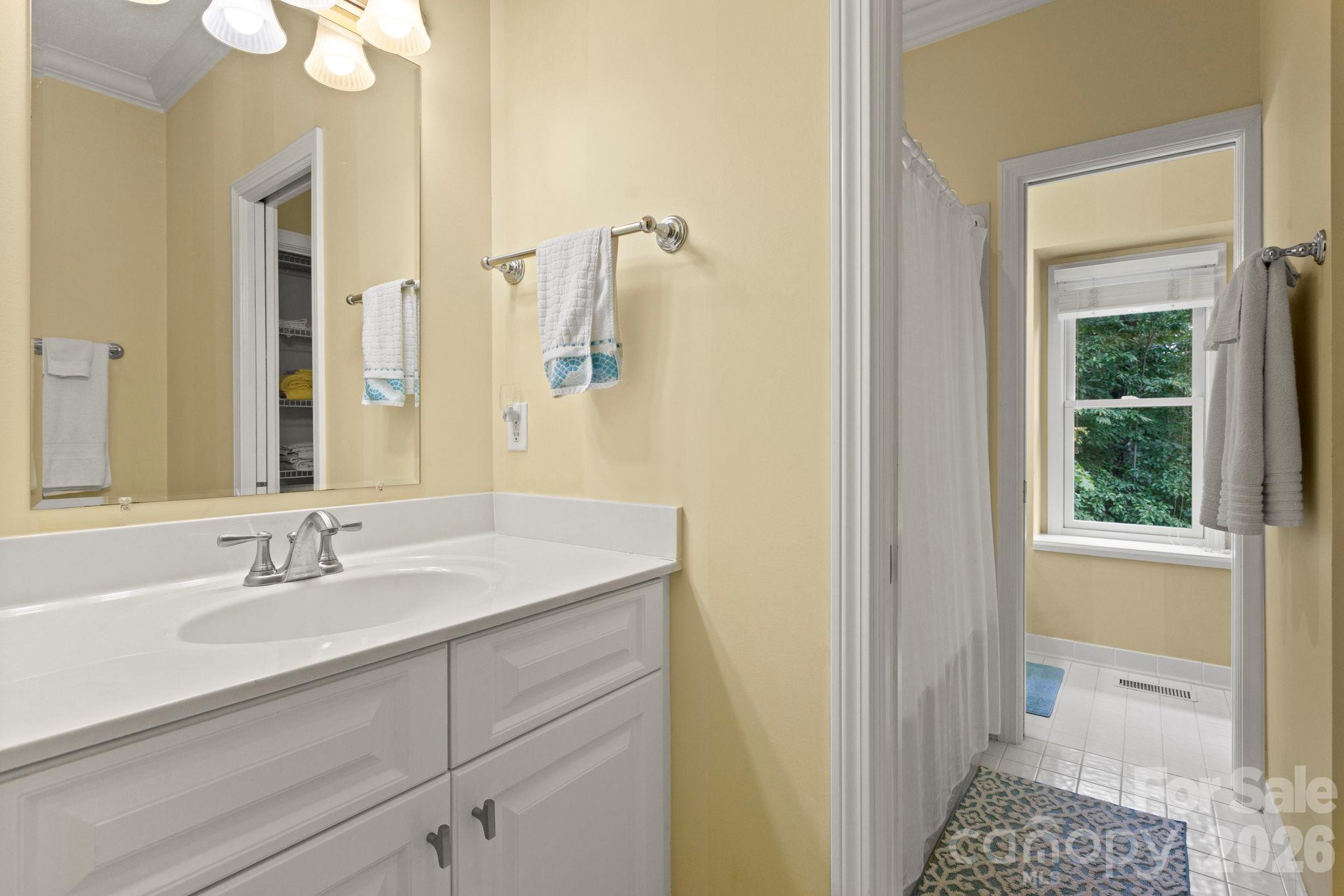 324 Kenmure Drive Property Photo 27