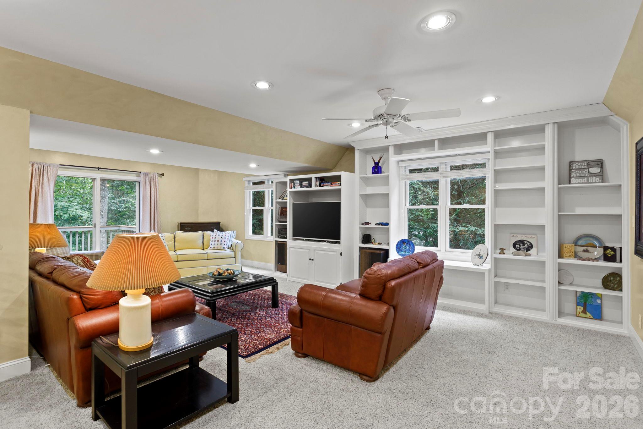 324 Kenmure Drive Property Photo 34