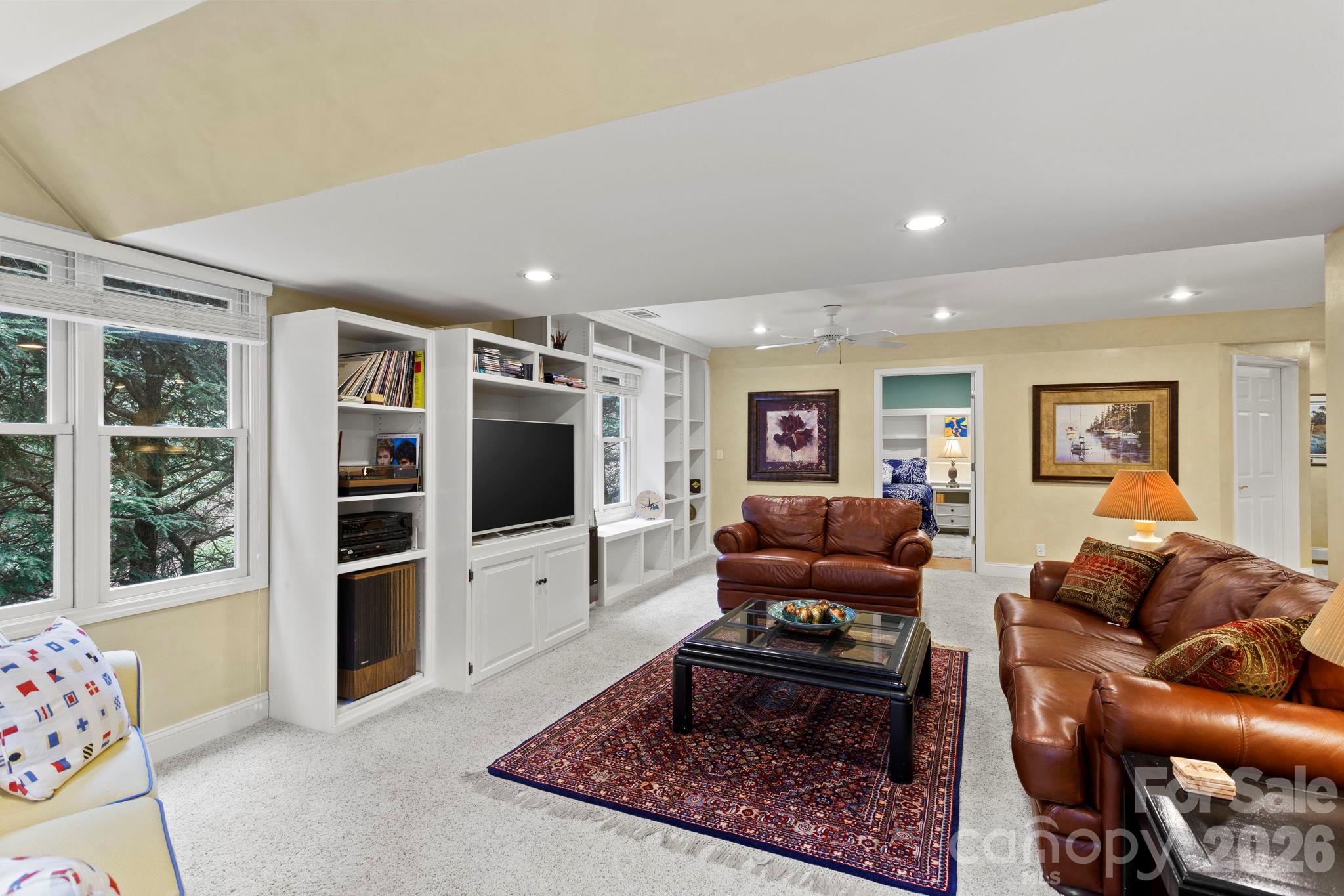 324 Kenmure Drive Property Photo 35