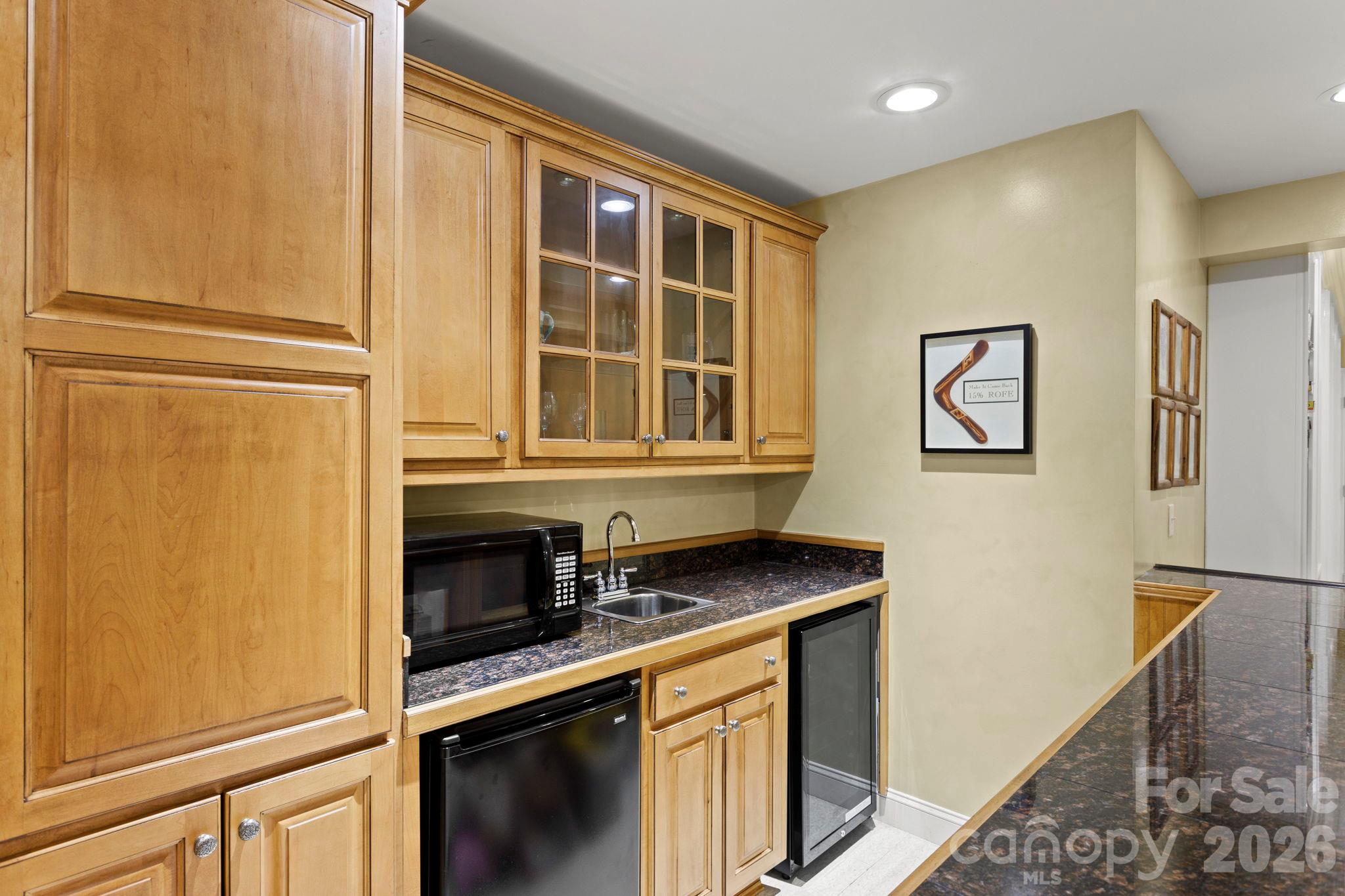 324 Kenmure Drive Property Photo 40