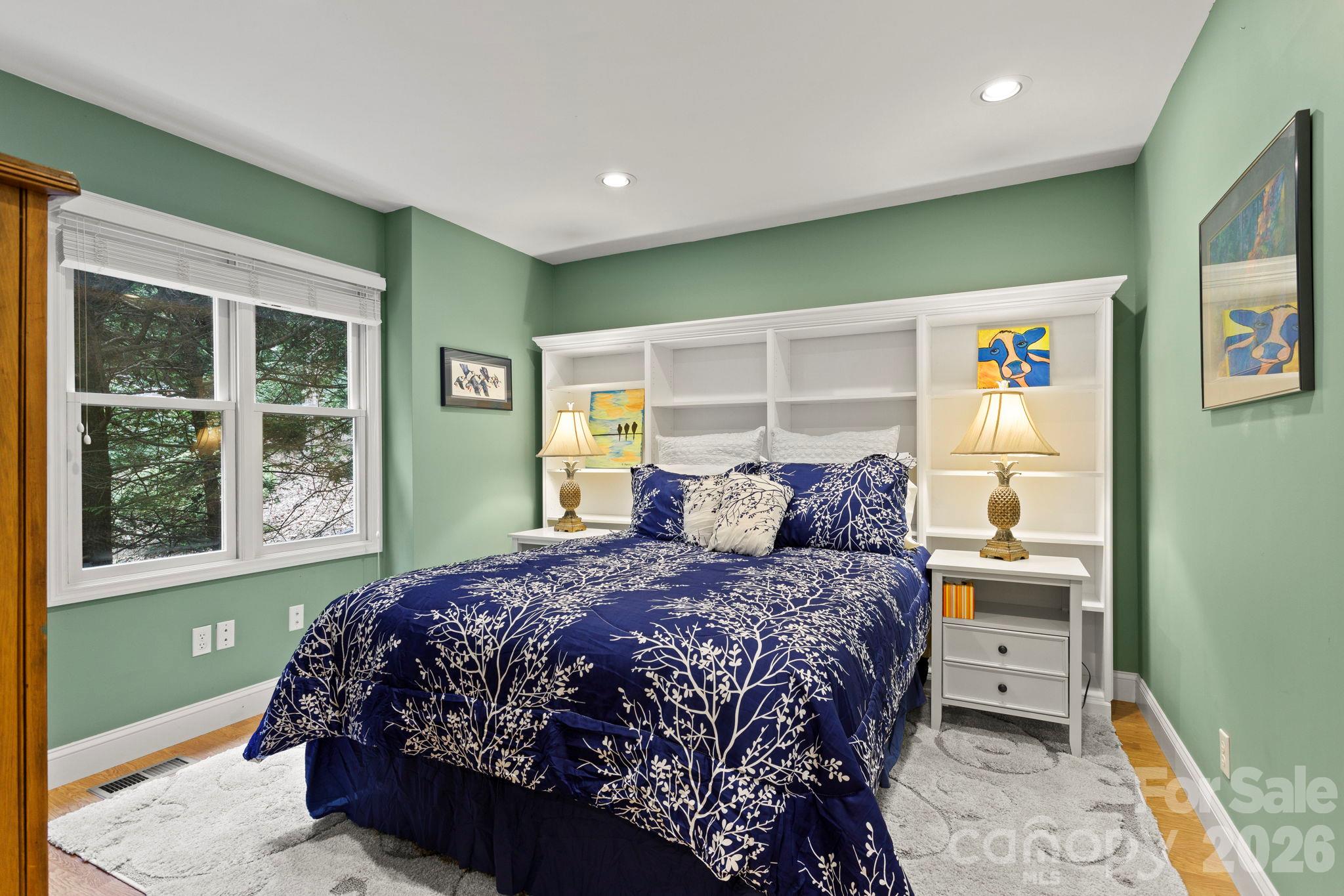 324 Kenmure Drive Property Photo 41