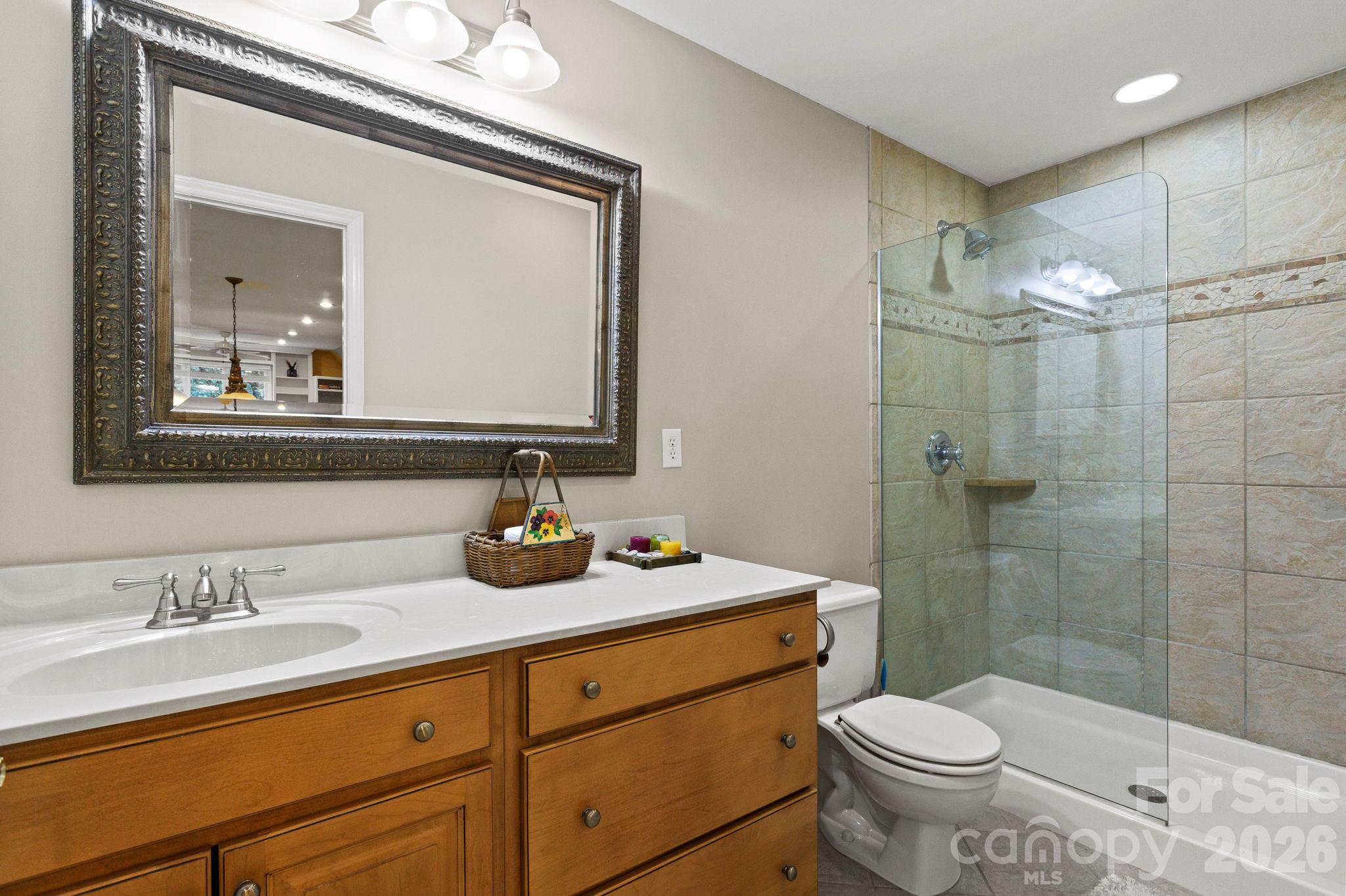 324 Kenmure Drive Property Photo 42