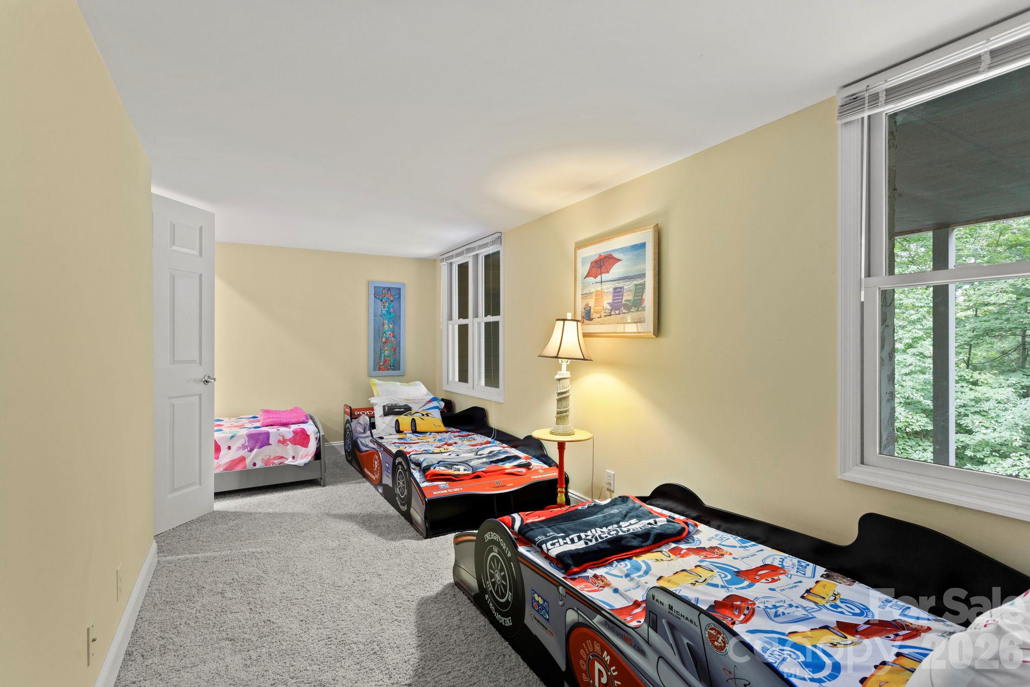 324 Kenmure Drive Property Photo 43