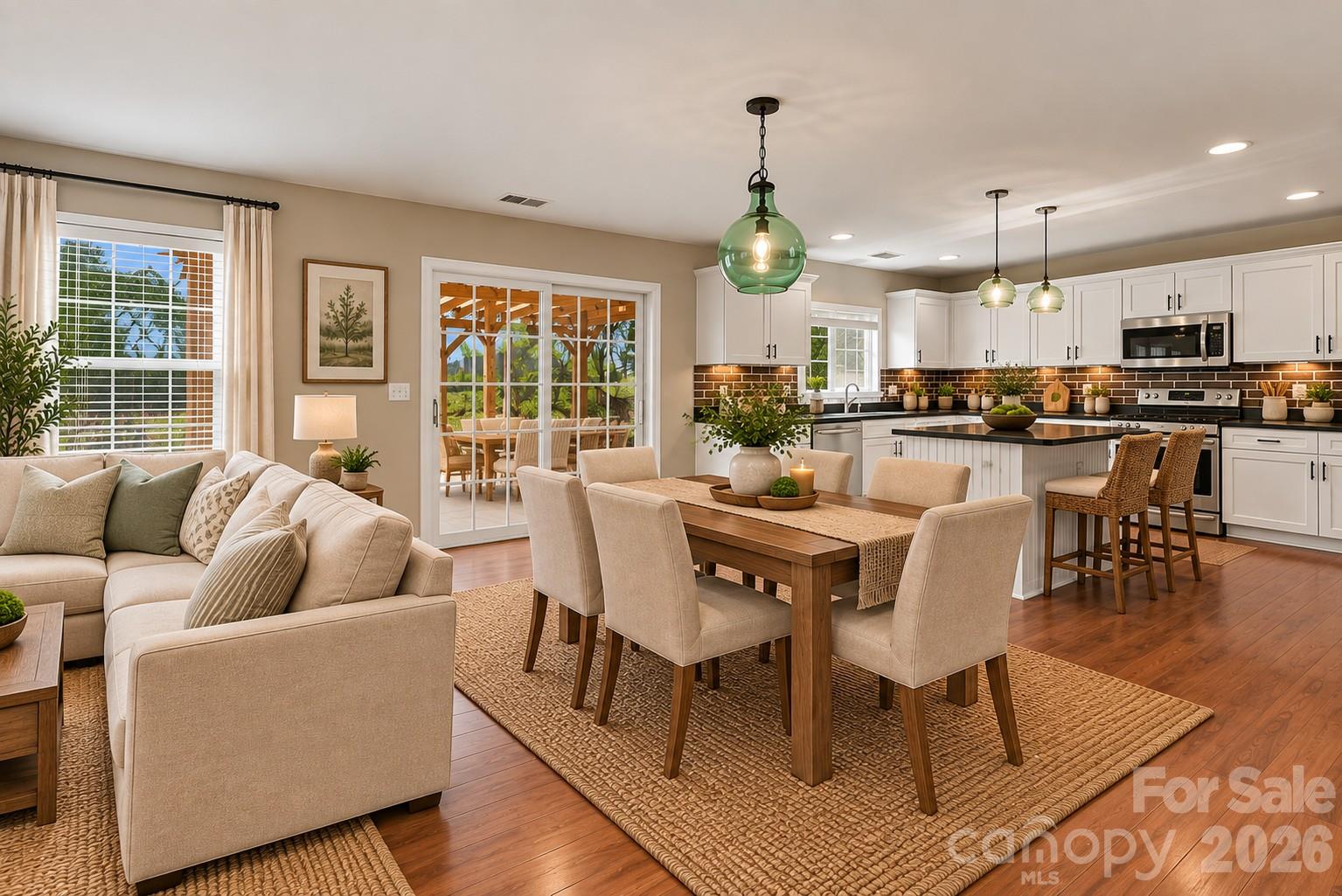 15029 Superior Street Property Photo 2
