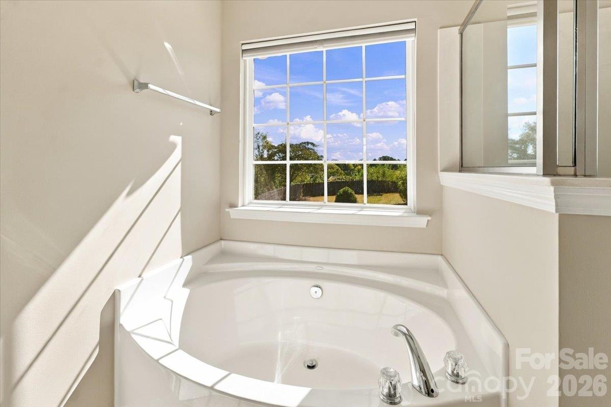 15029 Superior Street Property Photo 12