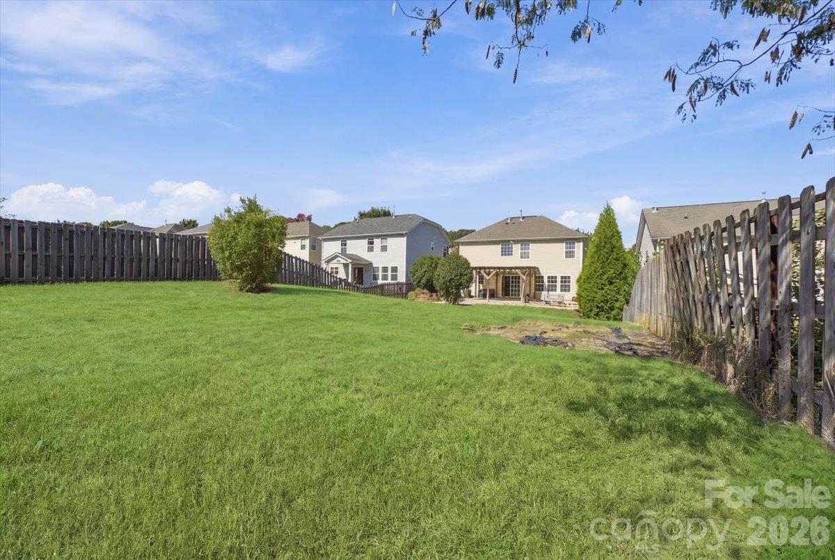 15029 Superior Street Property Photo 13