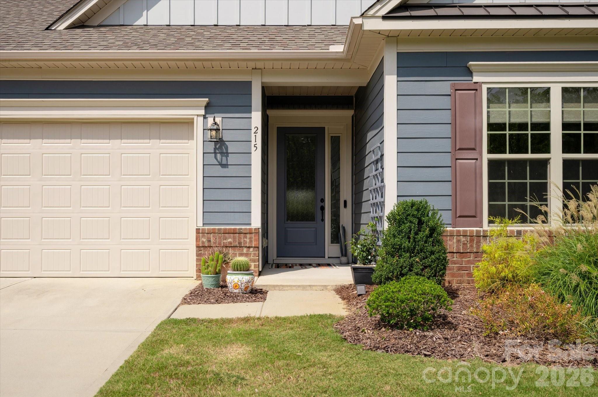 215 Pintail Drive Property Photo 3