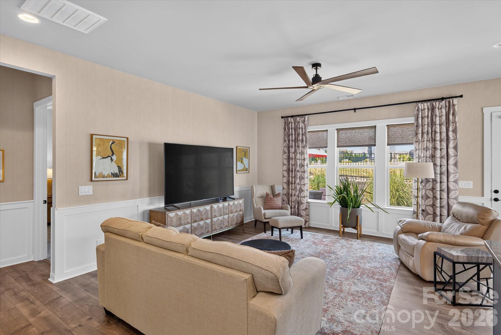 215 Pintail Drive Property Photo 6