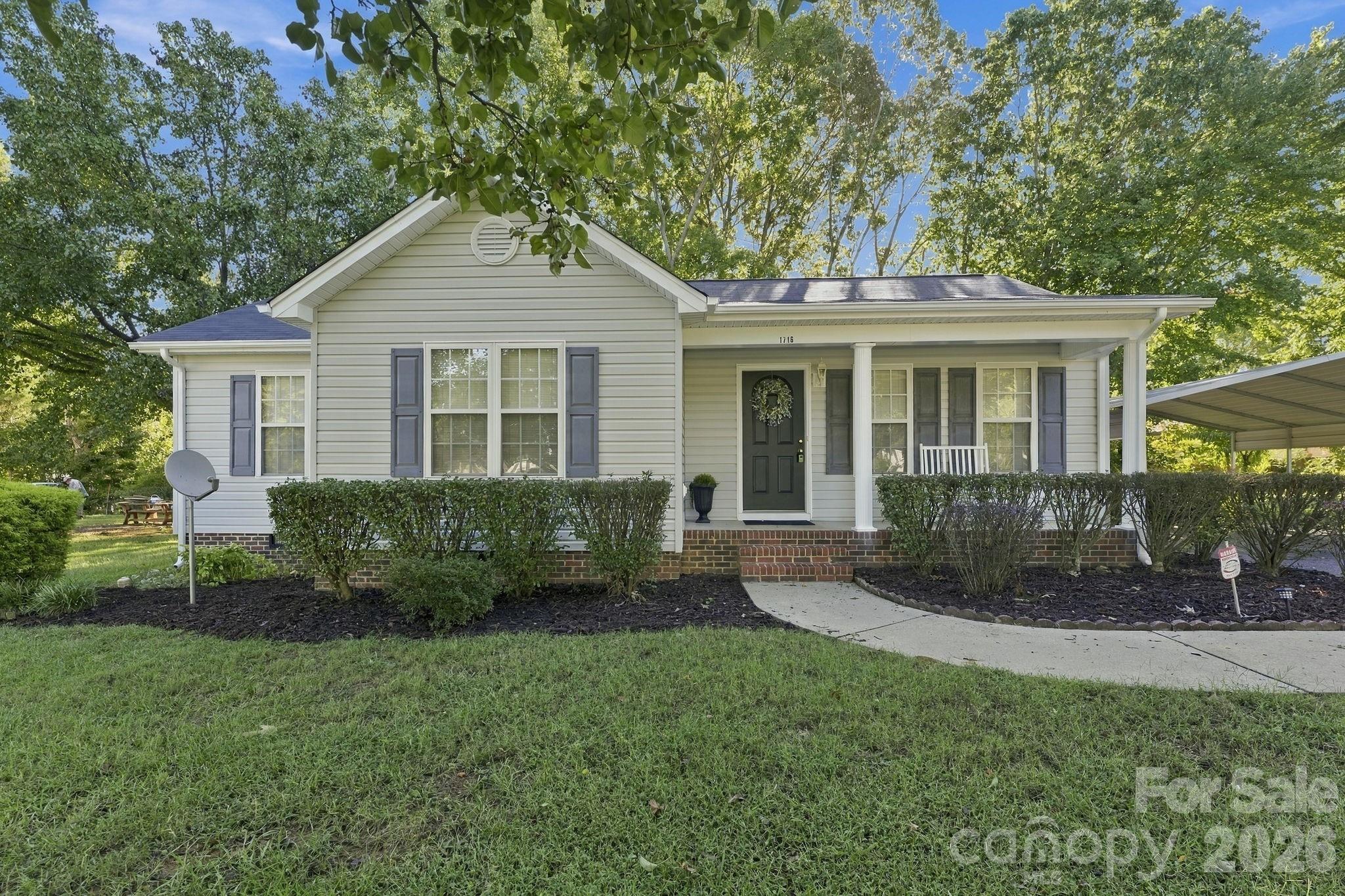 1716 Pine Knoll Court Property Photo 1