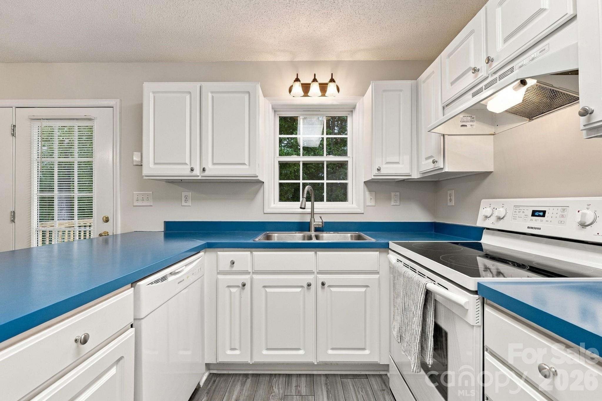 1716 Pine Knoll Court Property Photo 10