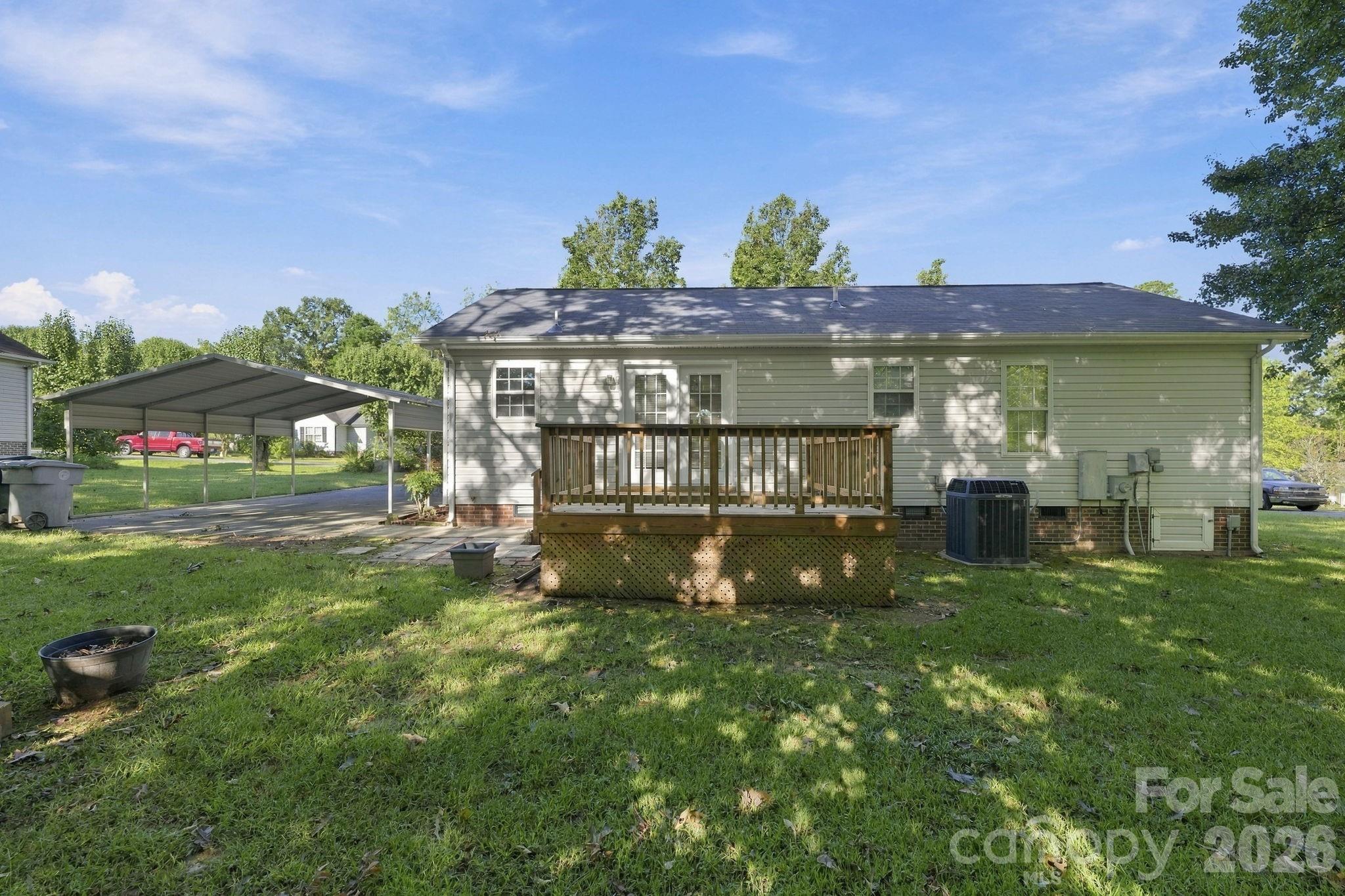 1716 Pine Knoll Court Property Photo 20
