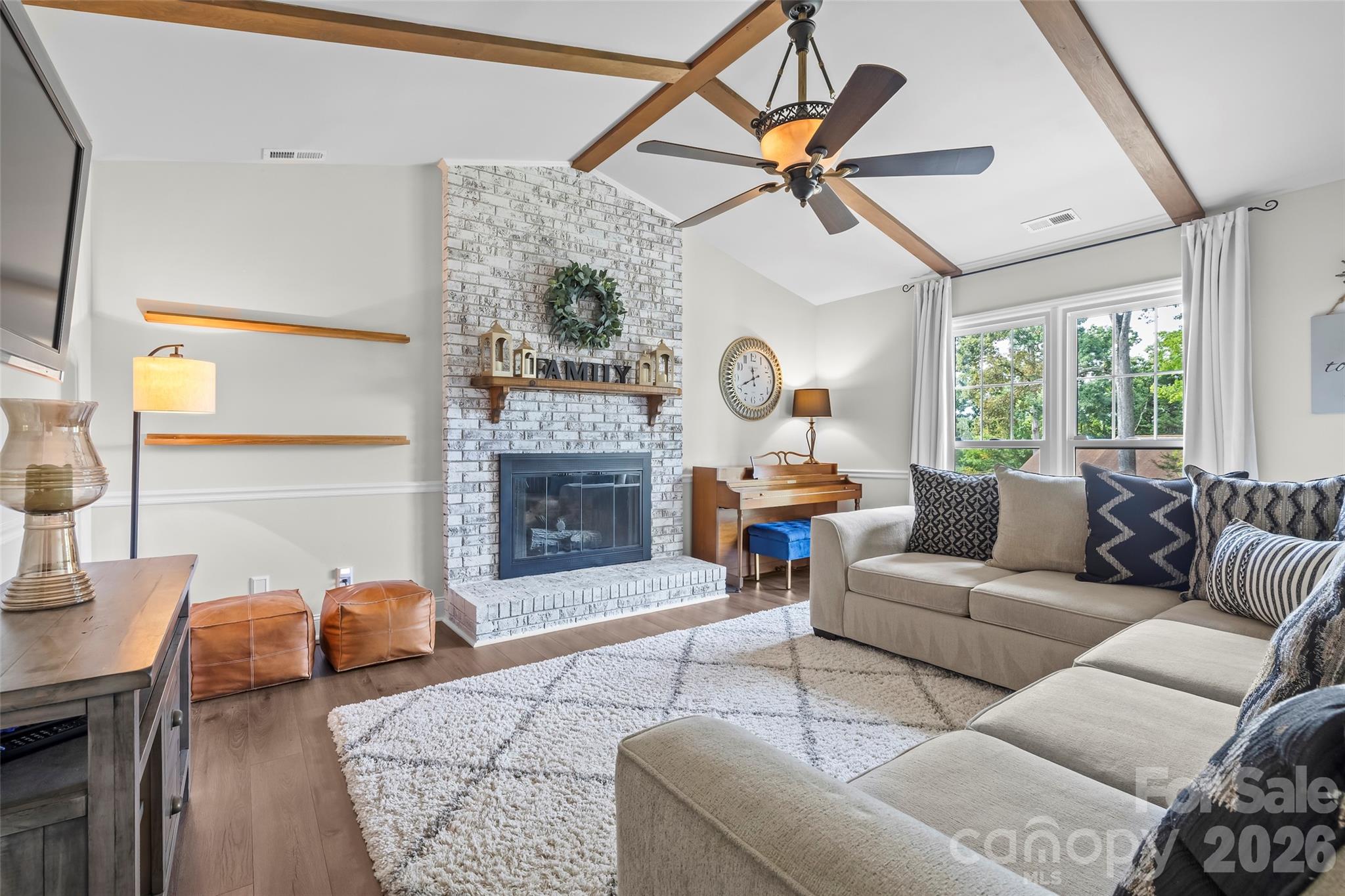 241 Linville Drive Property Photo 6