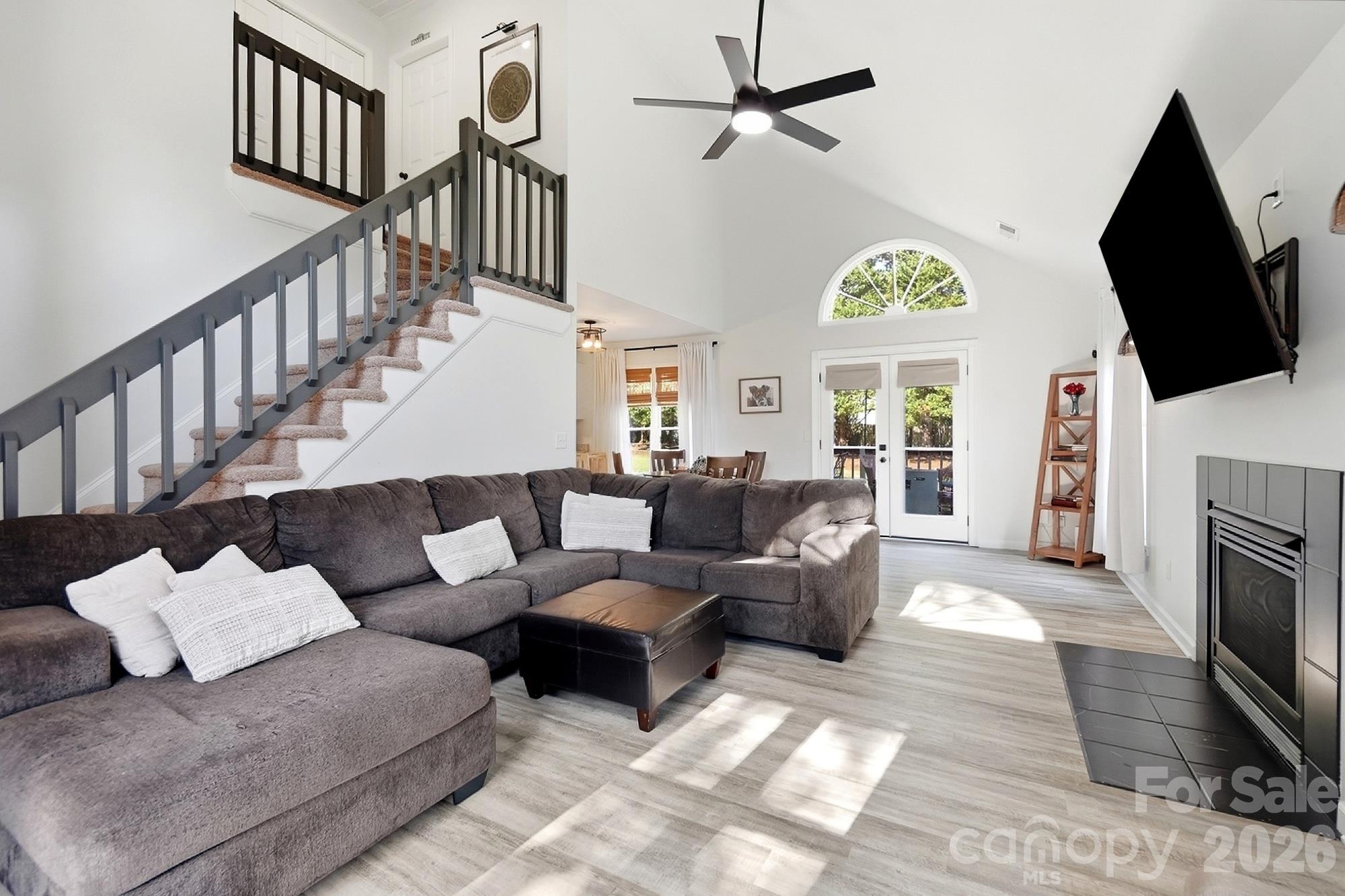 127 Sea Island Boulevard Property Photo 7