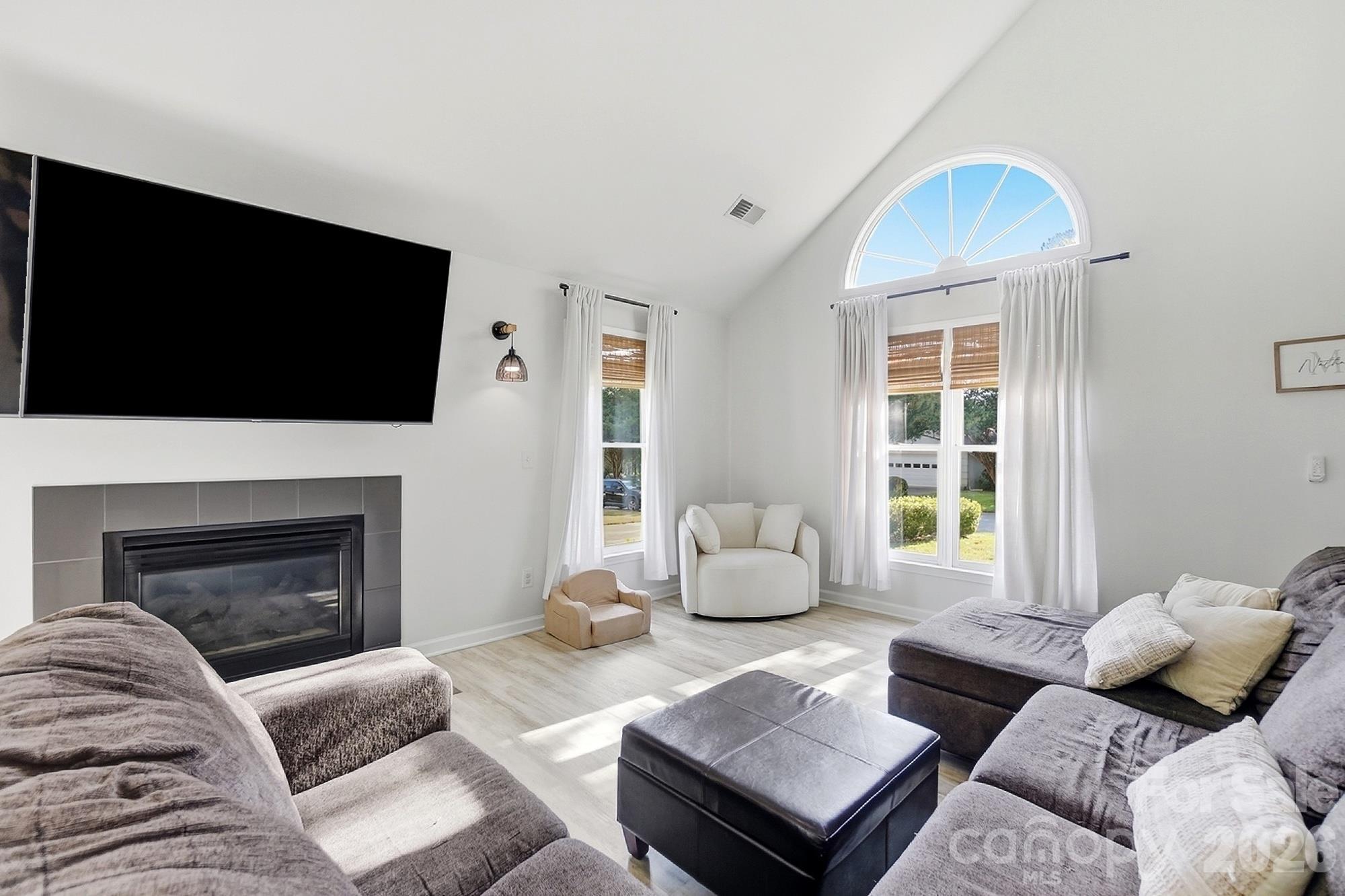 127 Sea Island Boulevard Property Photo 9