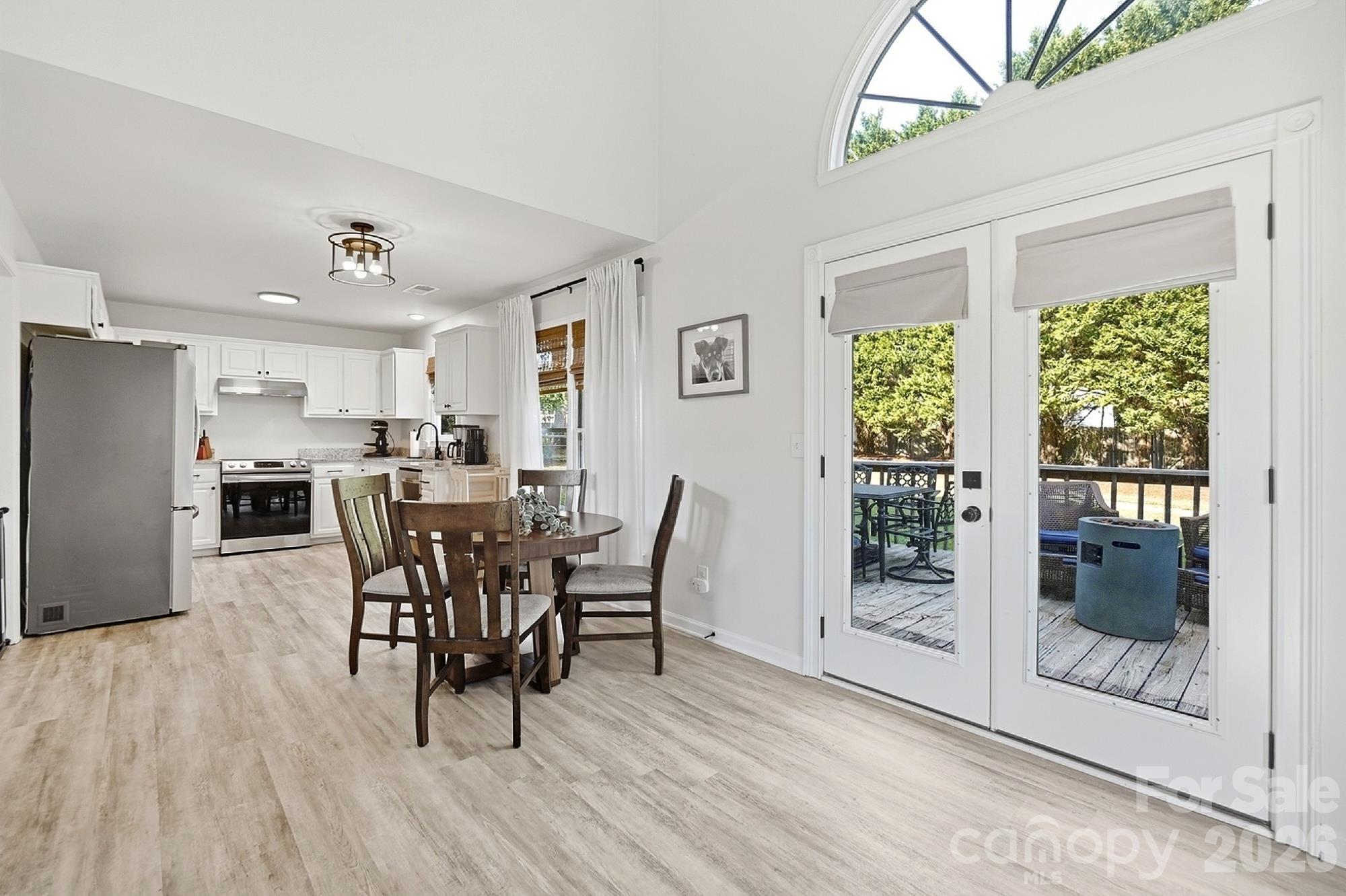 127 Sea Island Boulevard Property Photo 10