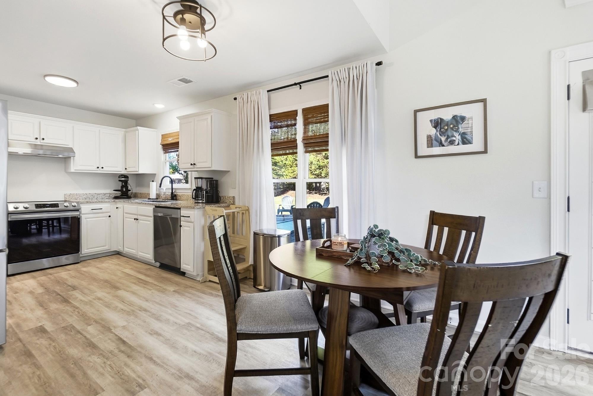 127 Sea Island Boulevard Property Photo 11