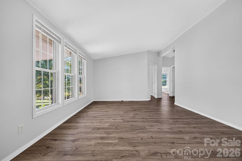 6041 Kaylas Ridge Road Property Photo 8