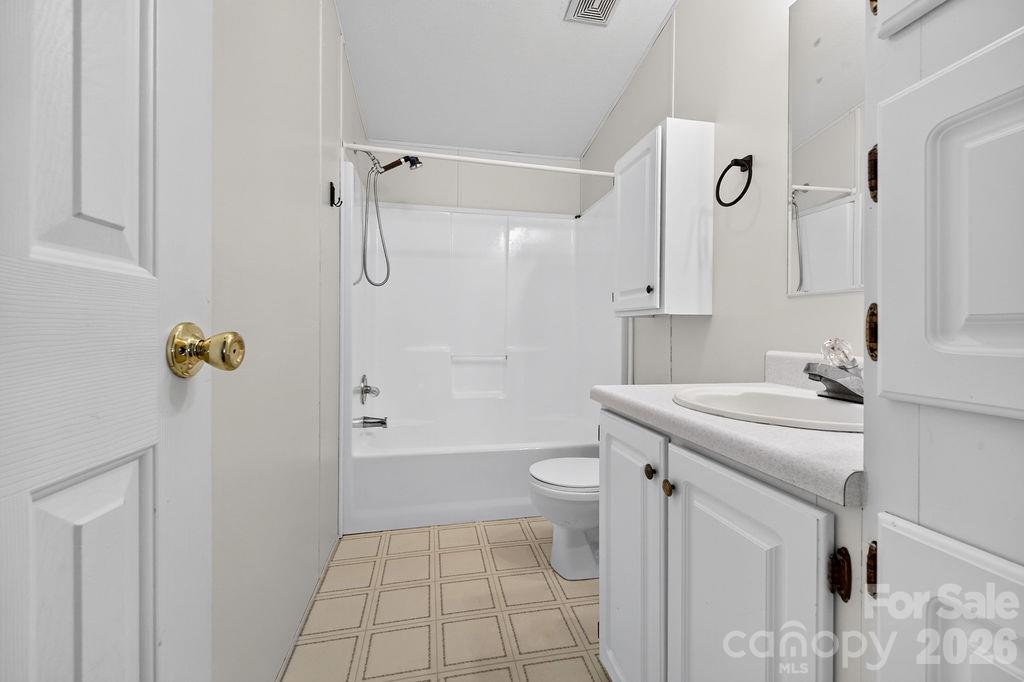 6041 Kaylas Ridge Road Property Photo 12