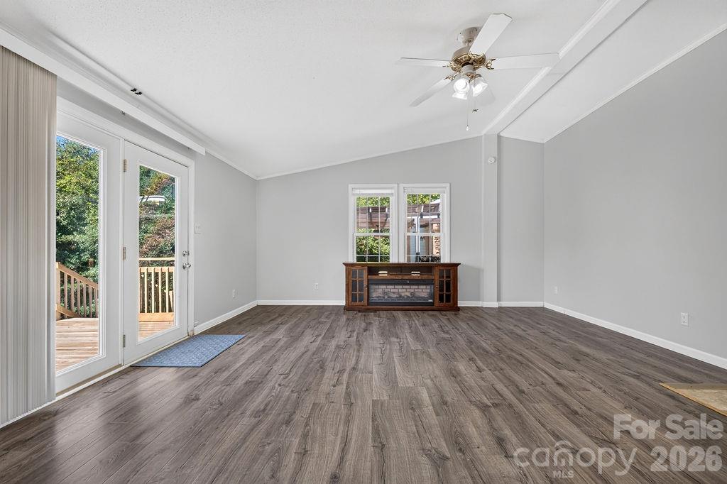 6041 Kaylas Ridge Road Property Photo 24