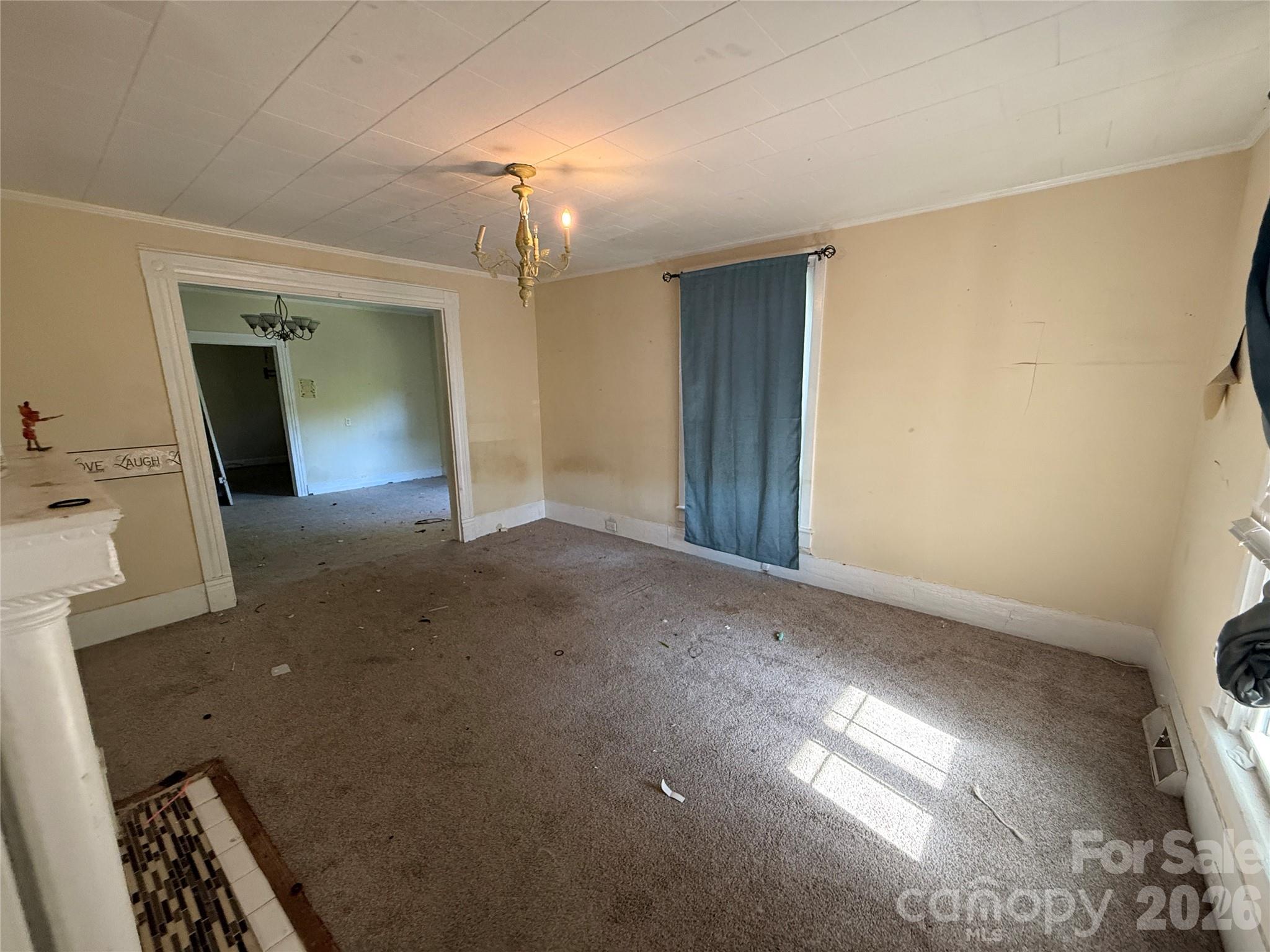 261 W Iredell Avenue Property Photo 13