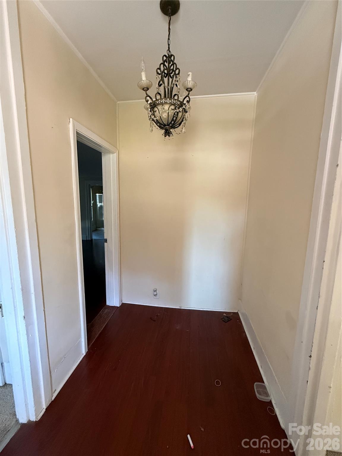 261 W Iredell Avenue Property Photo 18