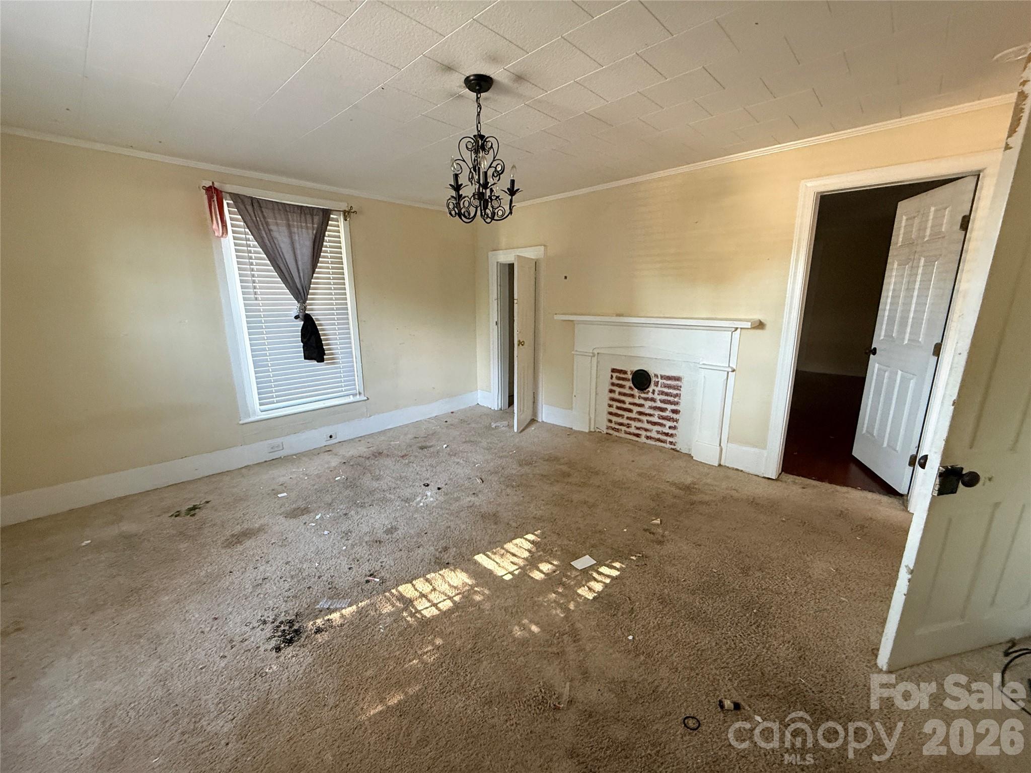 261 W Iredell Avenue Property Photo 19
