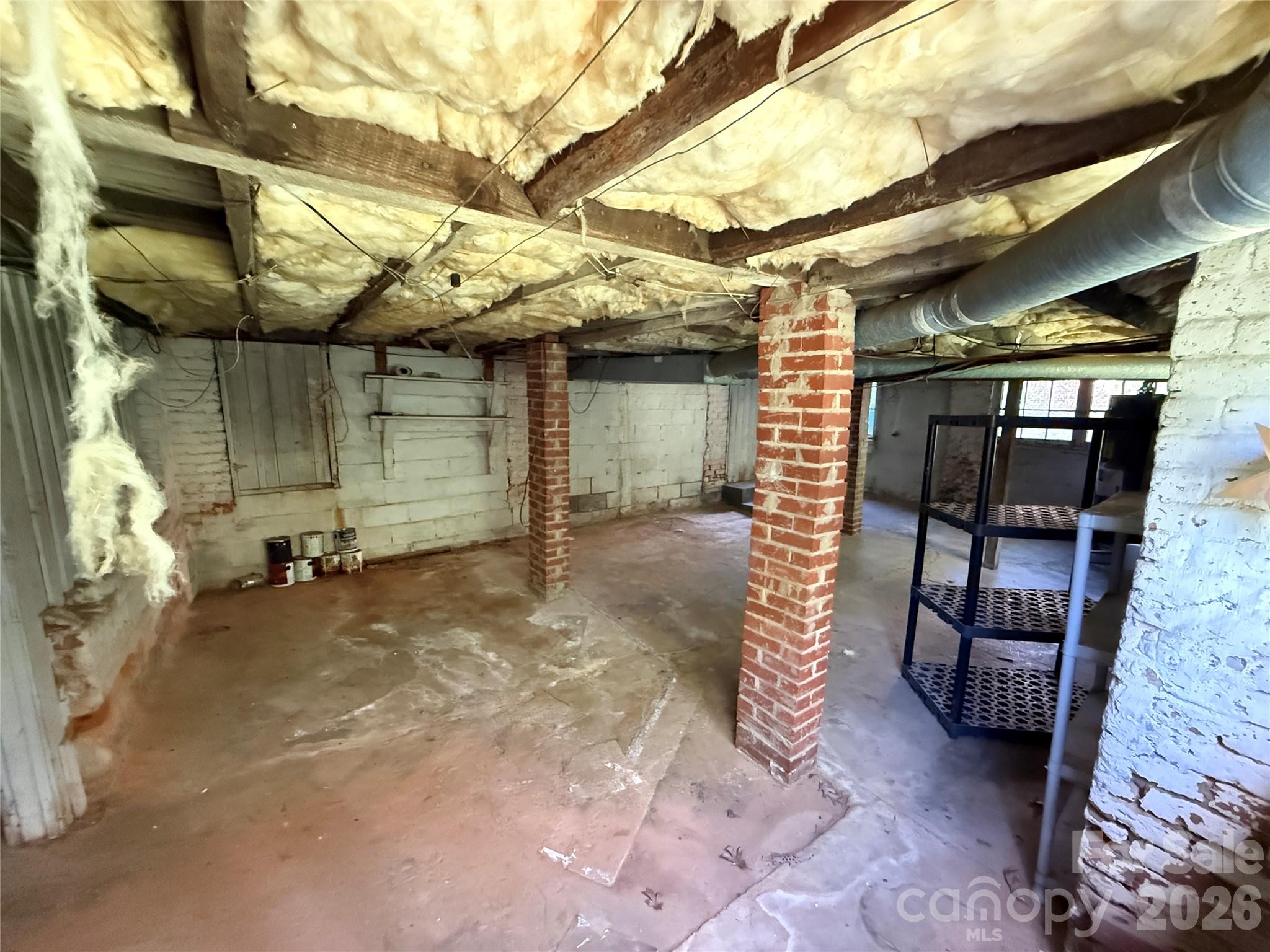 261 W Iredell Avenue Property Photo 29