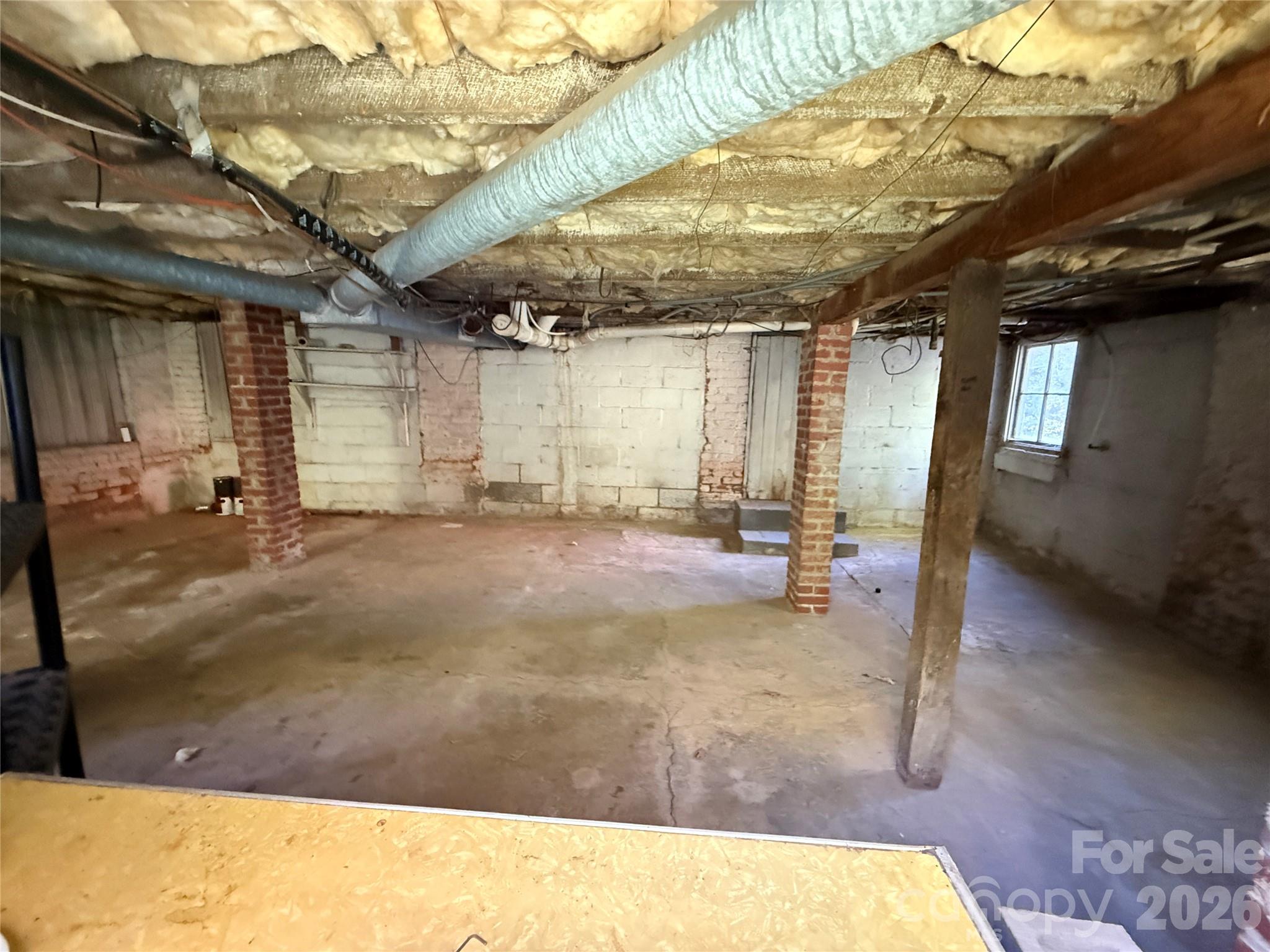 261 W Iredell Avenue Property Photo 31