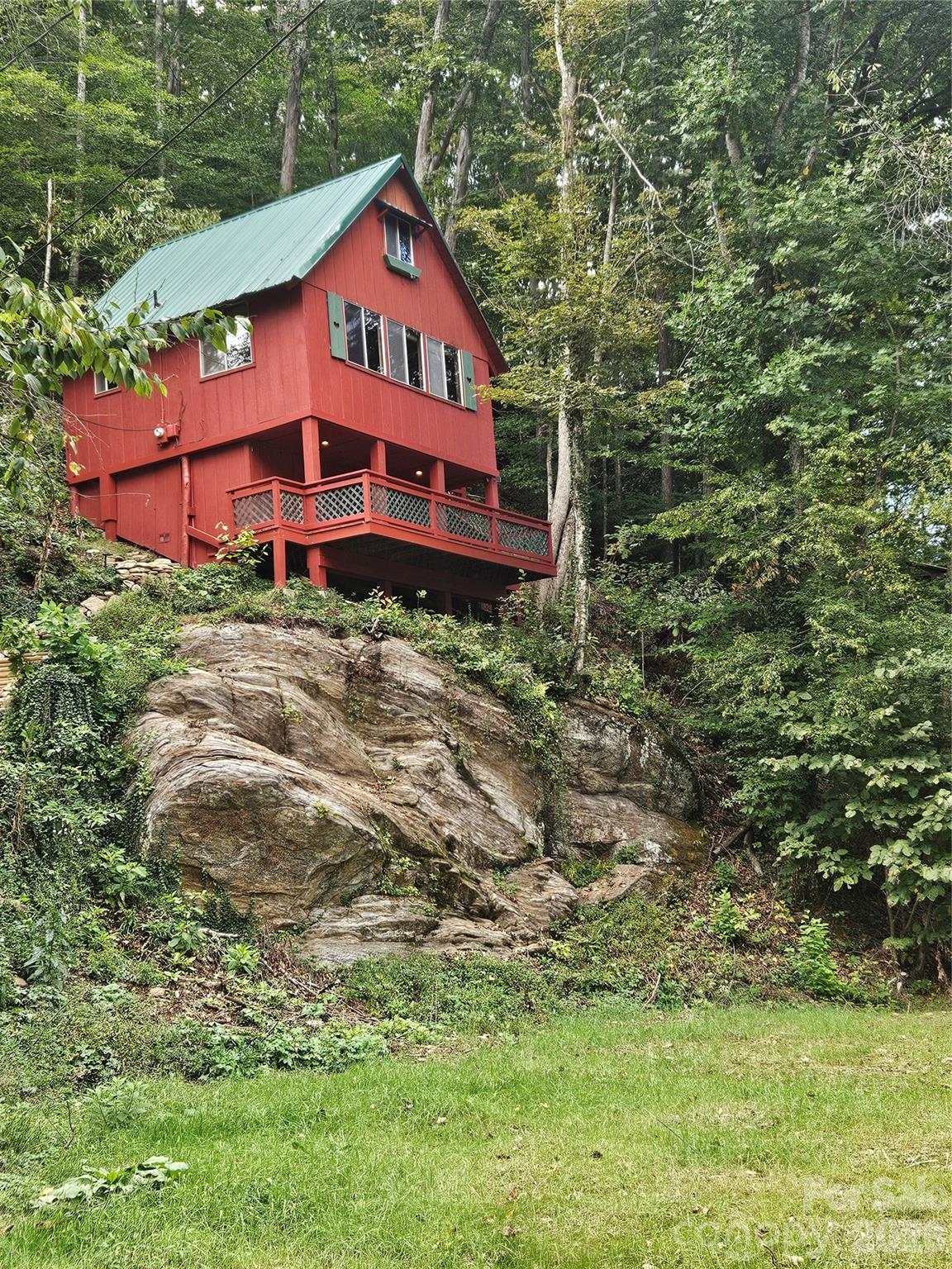 42 Mountain Farm Road Property Photo 1