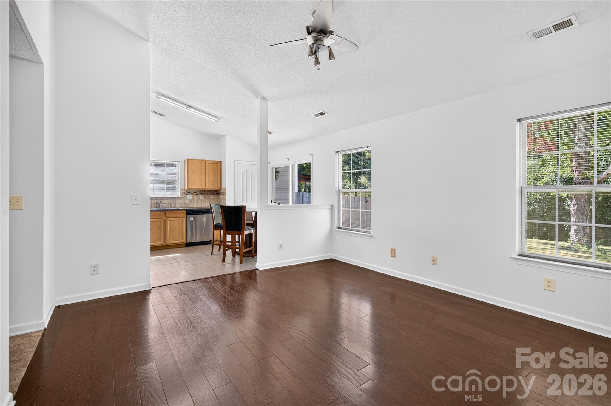 5327 Fernhill Drive Property Photo 5