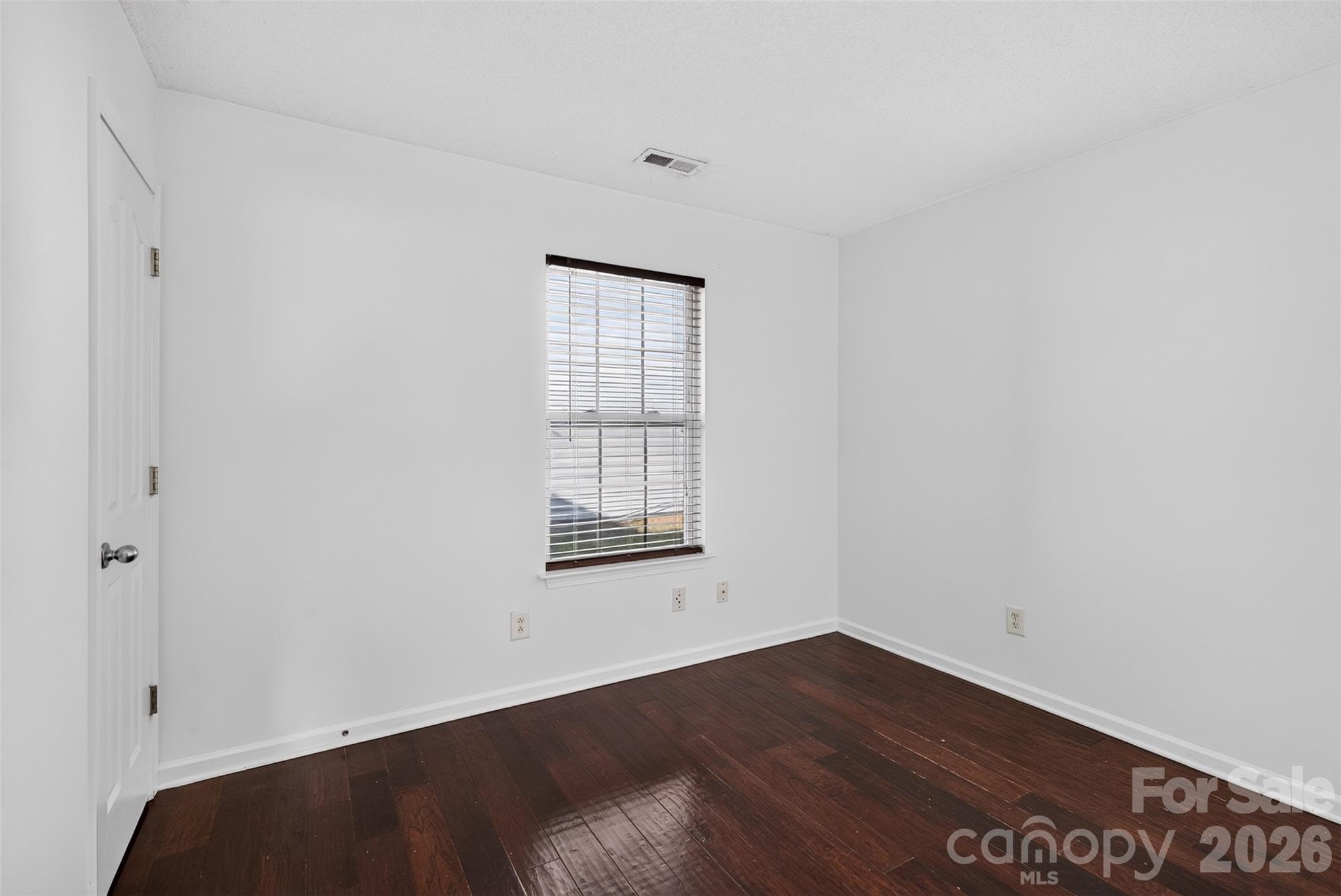 5327 Fernhill Drive Property Photo 10