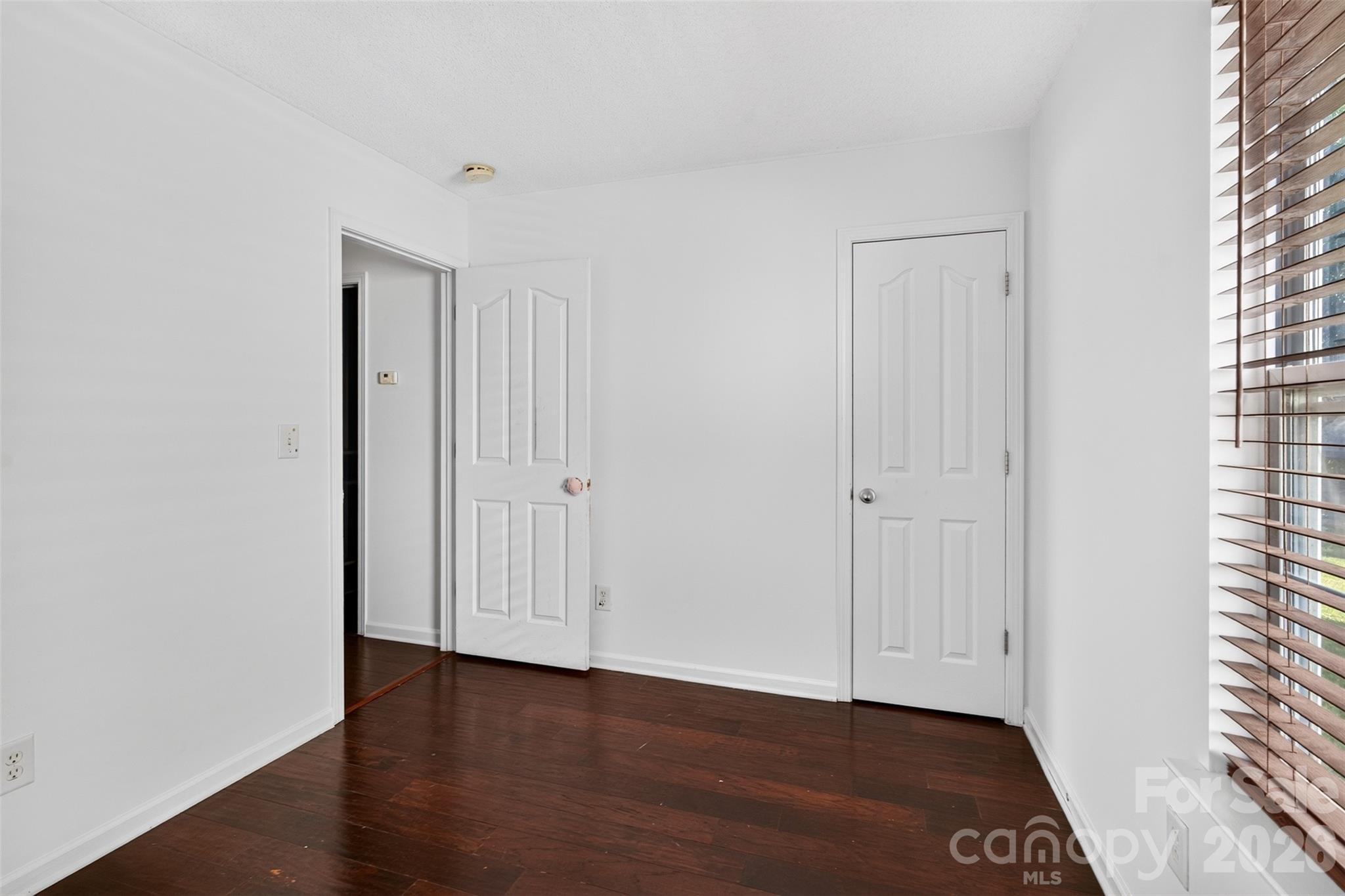 5327 Fernhill Drive Property Photo 11