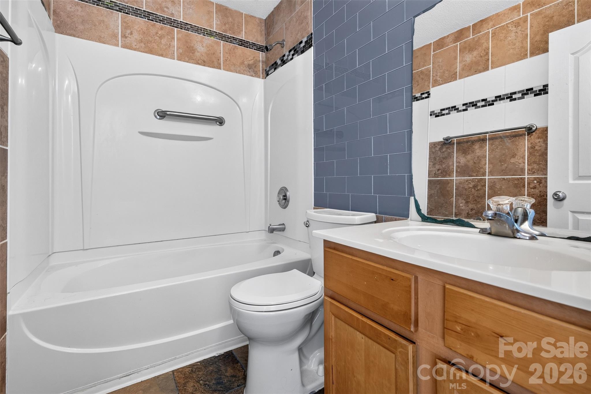 5327 Fernhill Drive Property Photo 12