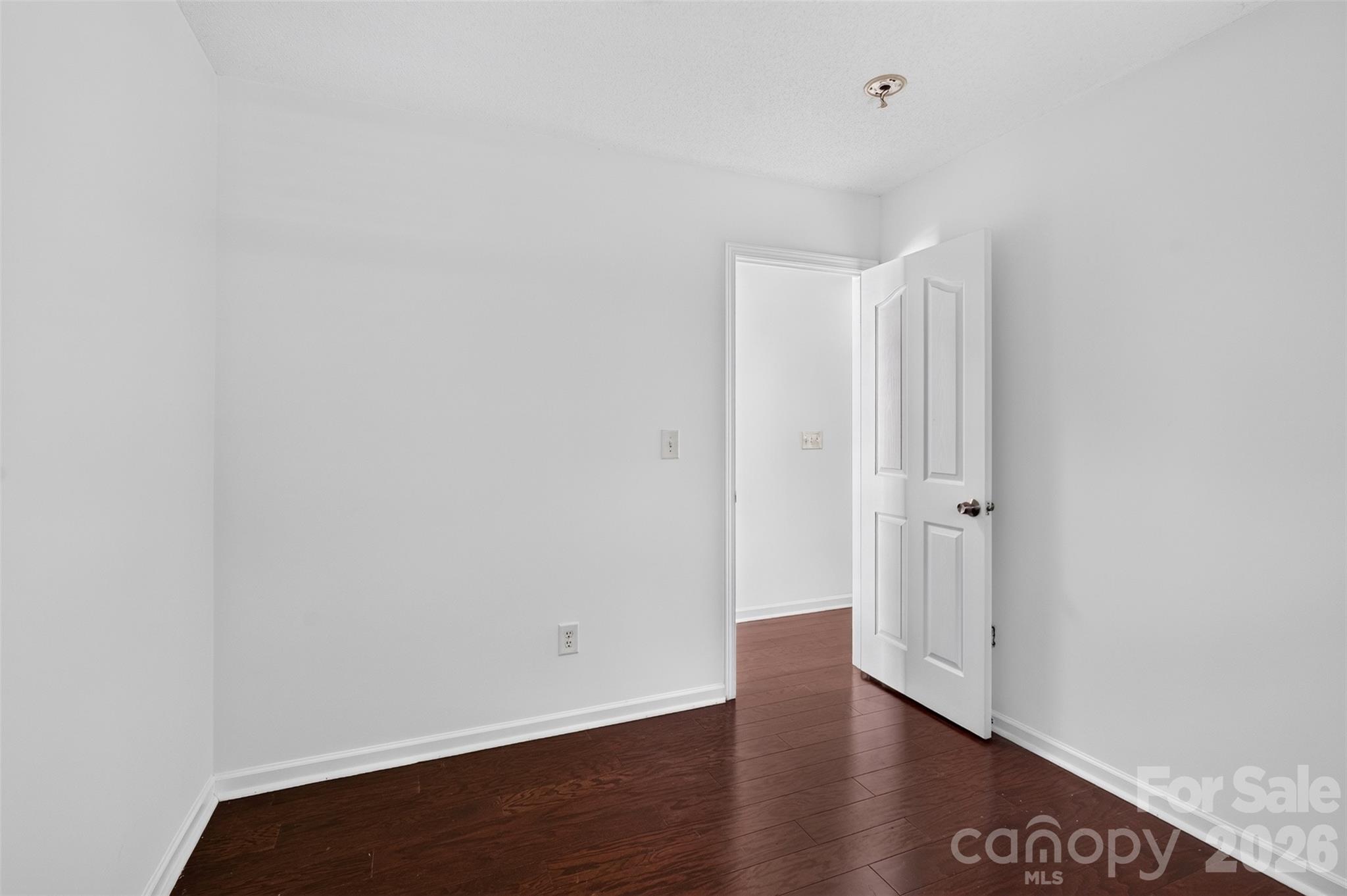 5327 Fernhill Drive Property Photo 14