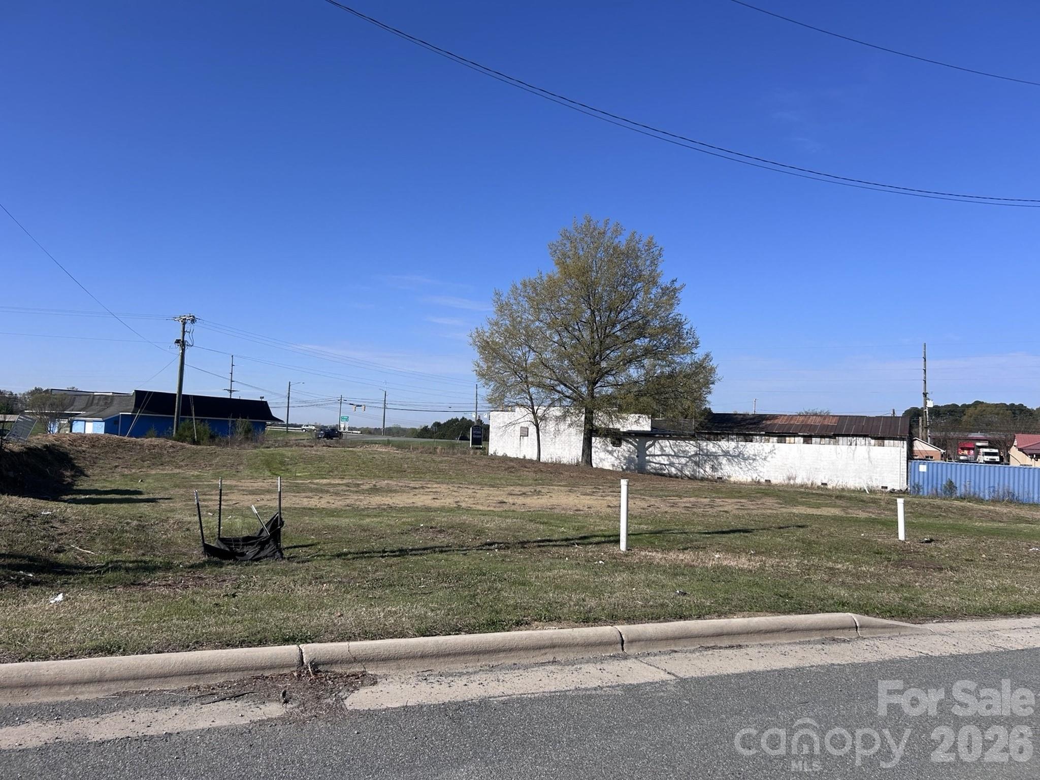 832 Kathryn Drive Property Photo 2