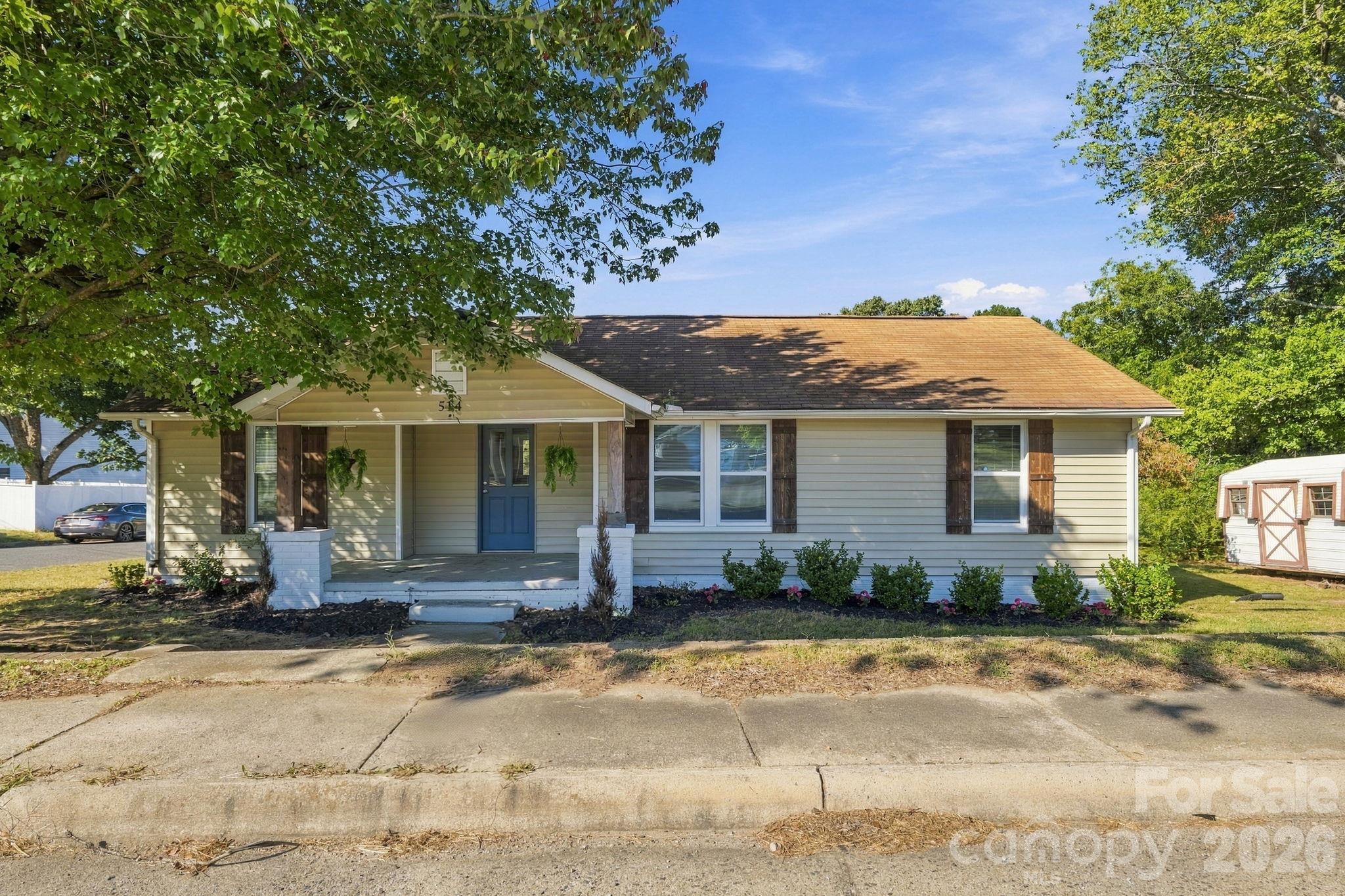 514 S Chapel Street Property Photo 1