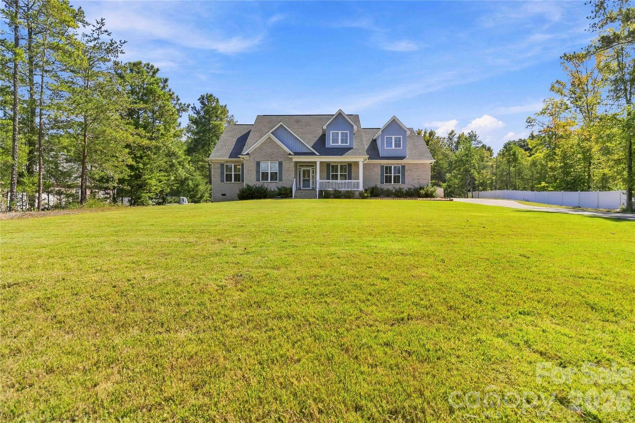 418 Kingsburry Road Property Photo 1