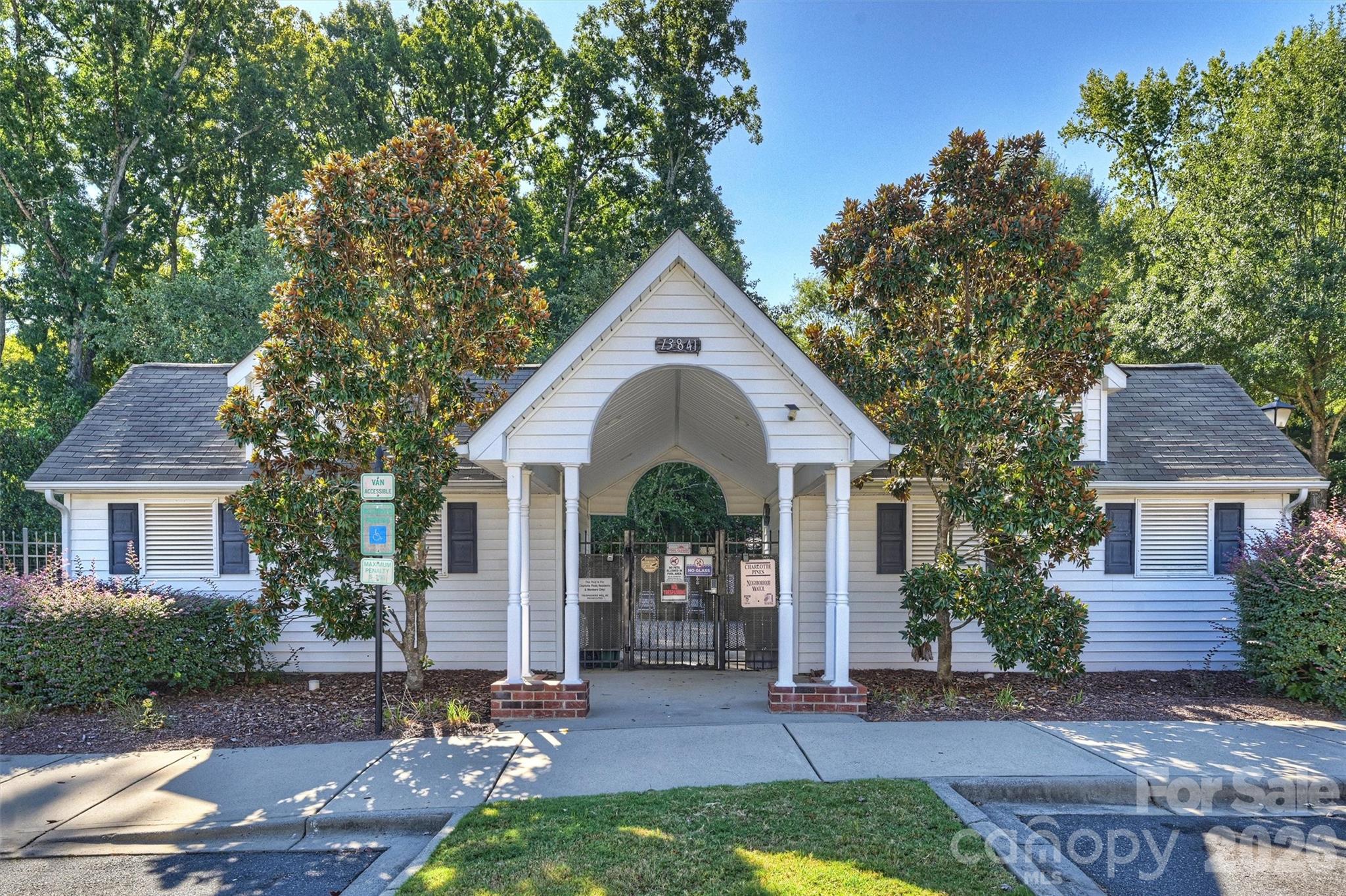 13623 Singleleaf Lane Property Photo 46