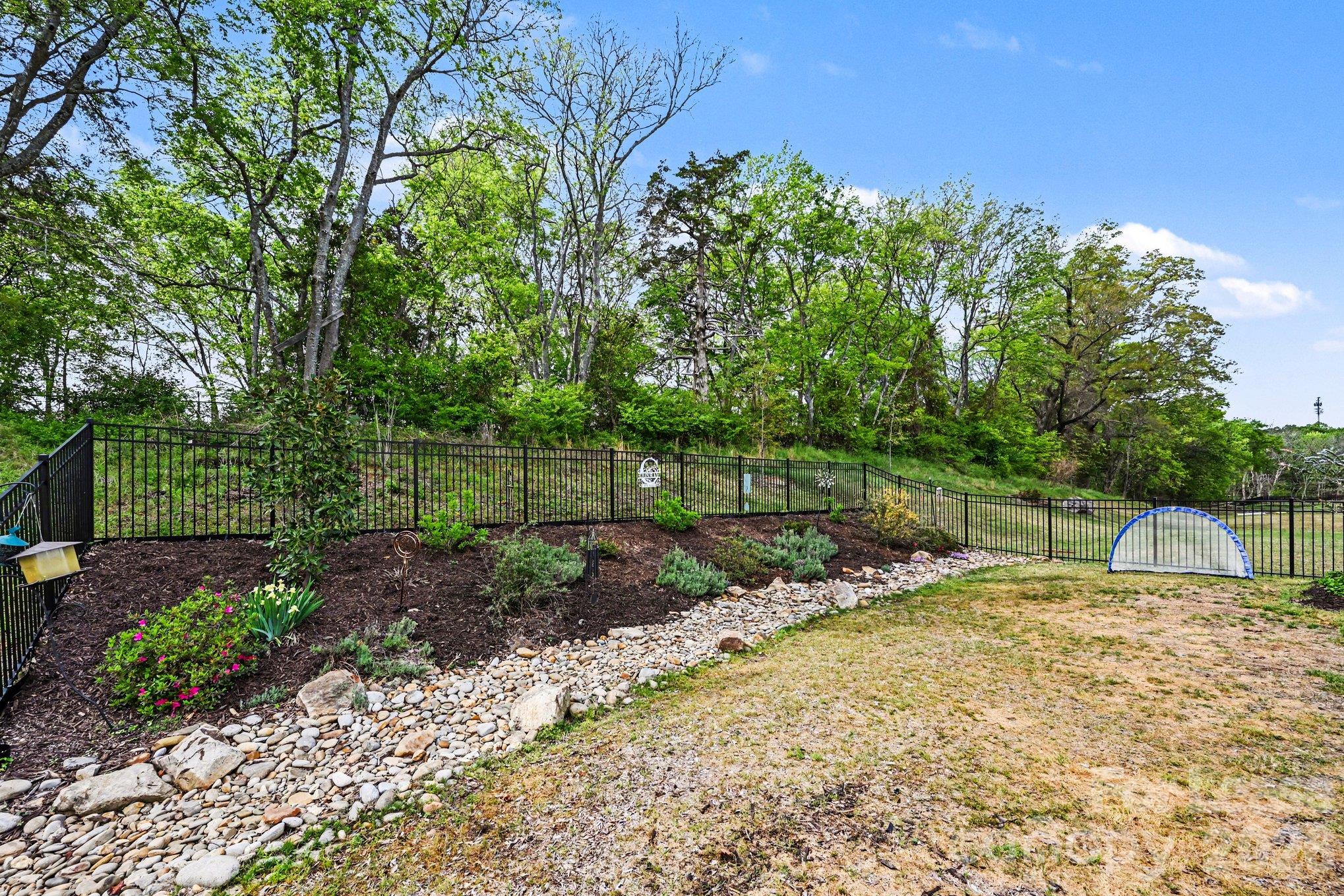 1235 Nesters Store Place Property Photo 15