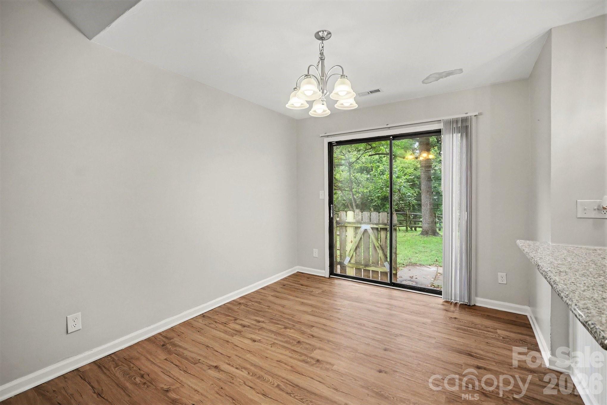 5508 Whistlewood Lane Property Photo 7