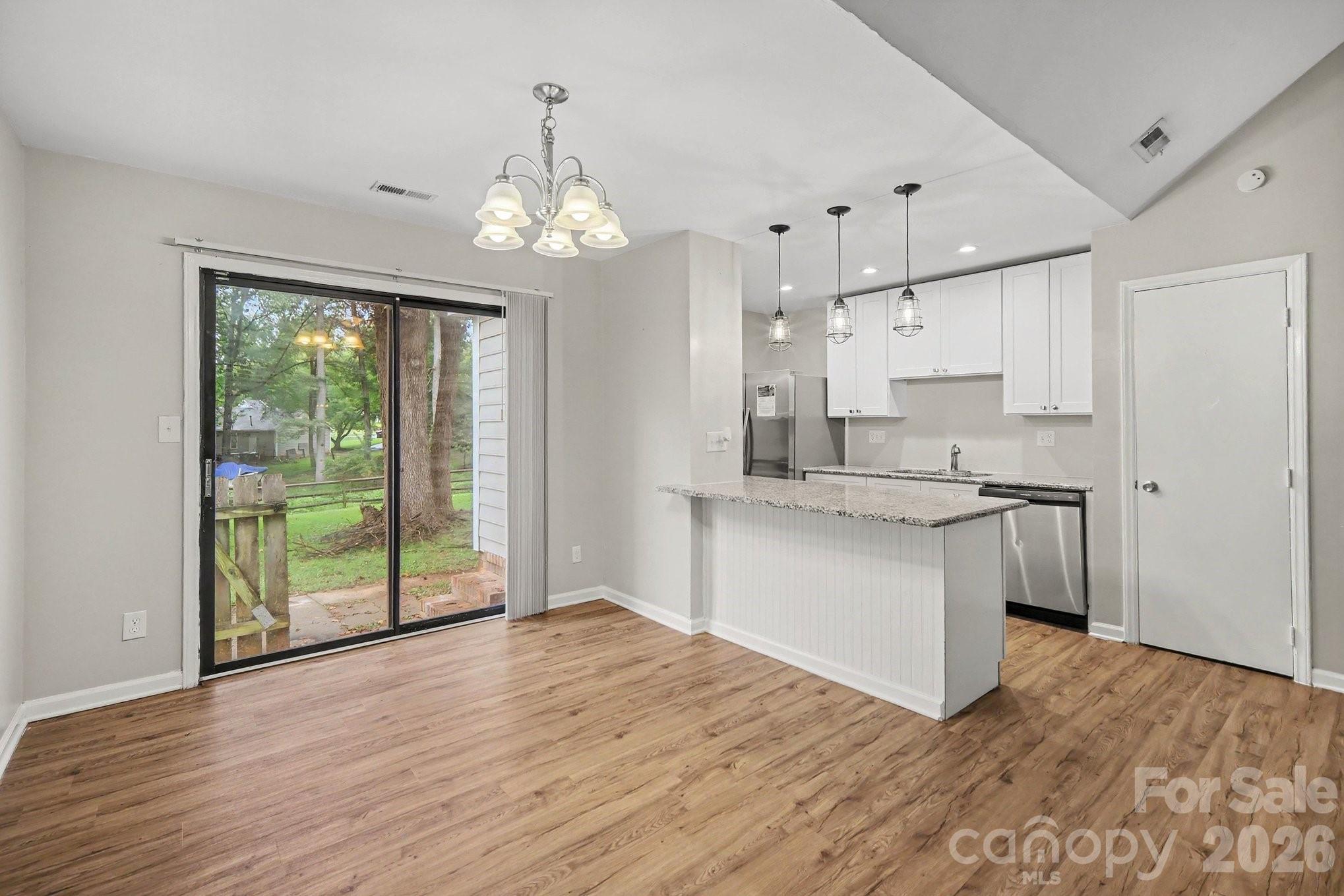 5508 Whistlewood Lane Property Photo 8