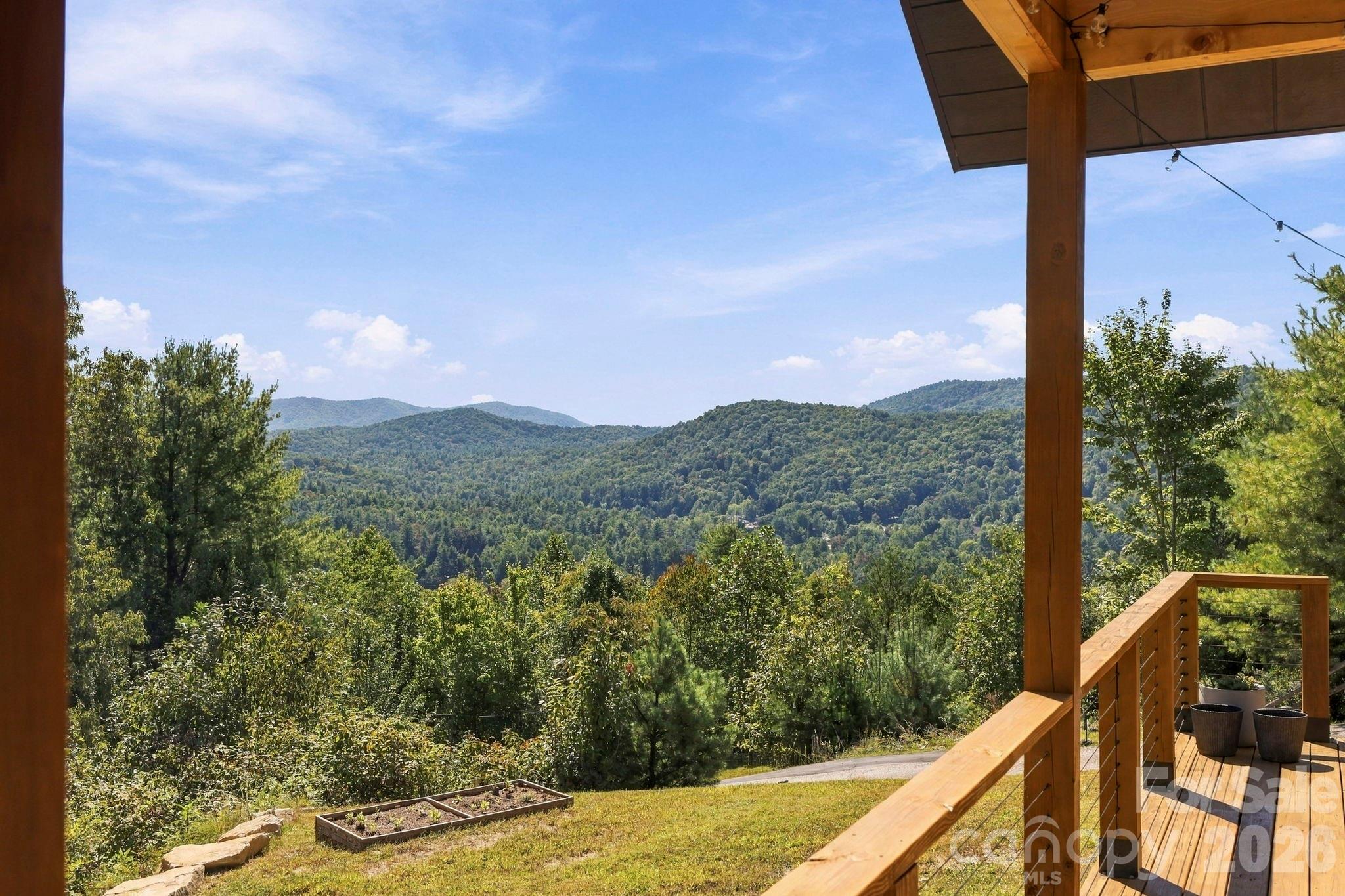 669 Crystal Heights Drive Property Photo 7