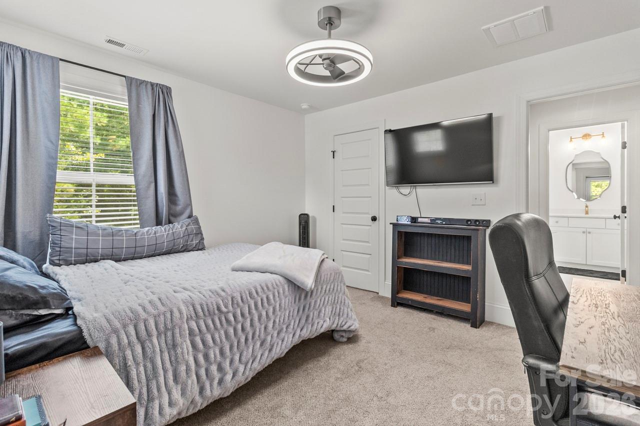 1796 Cranwell Drive Property Photo 34