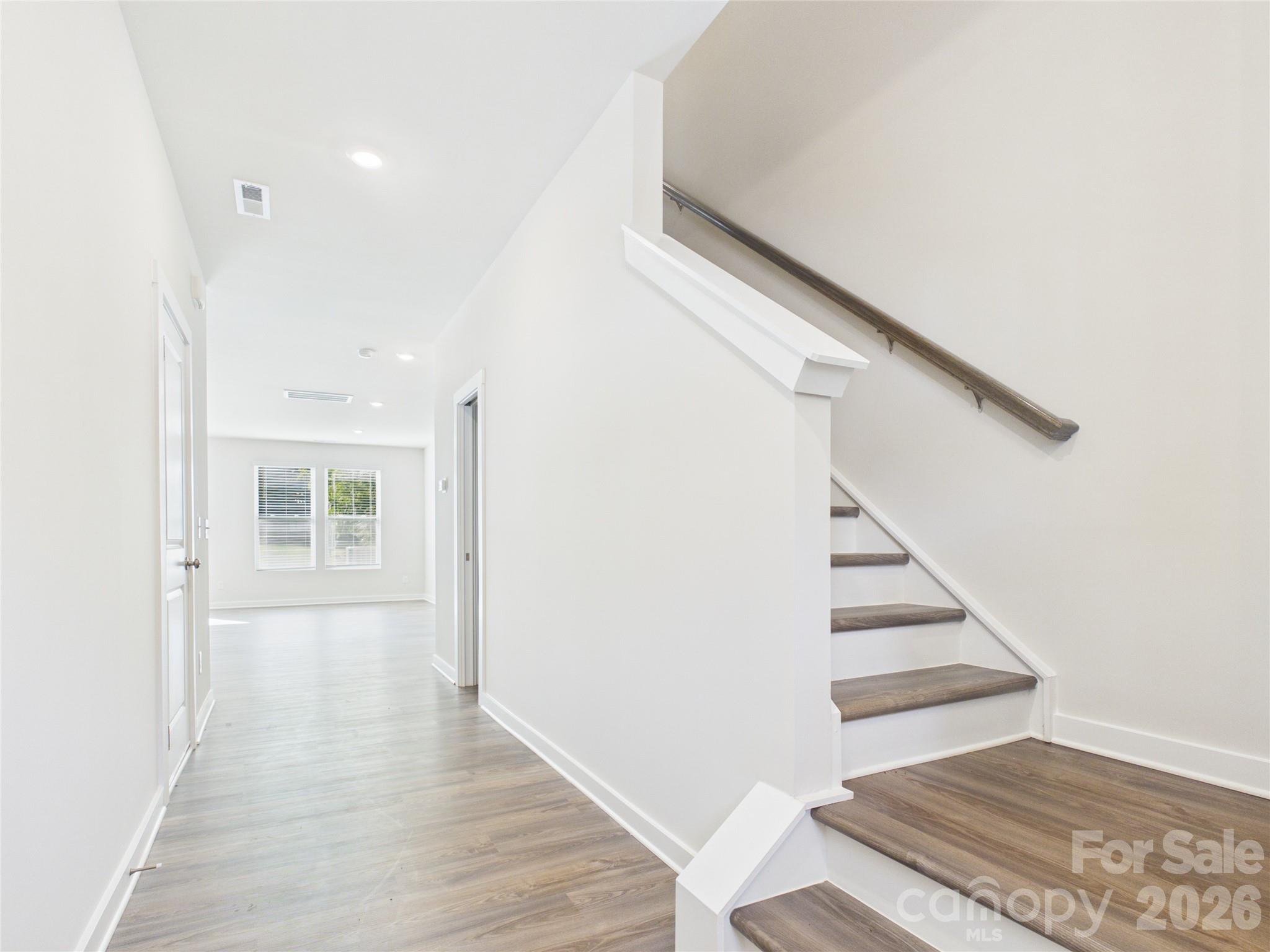 105 Dilling Street 02 Property Photo 4