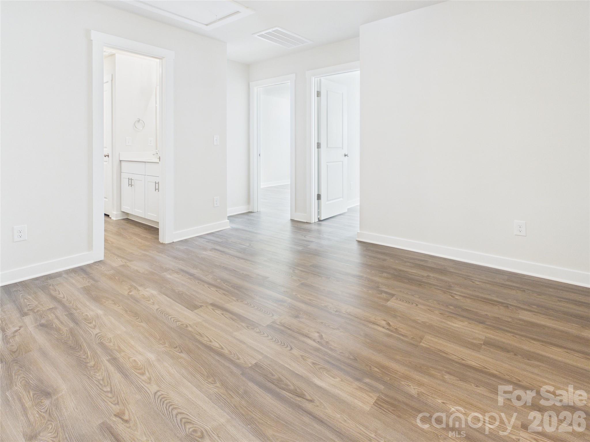 105 Dilling Street 02 Property Photo 23